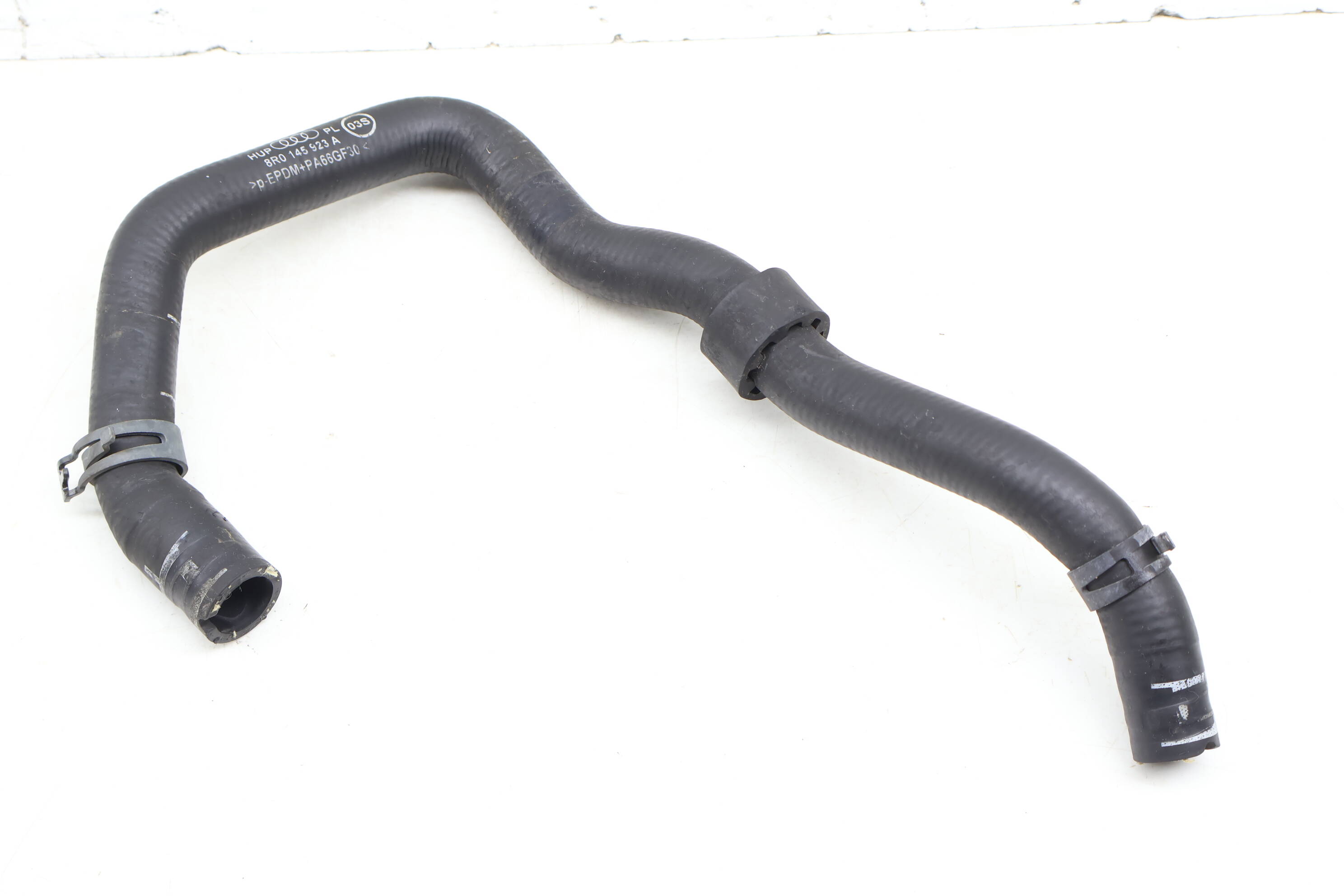 Auxiliary Radiator Coolant Hose / Line 8R0145923A