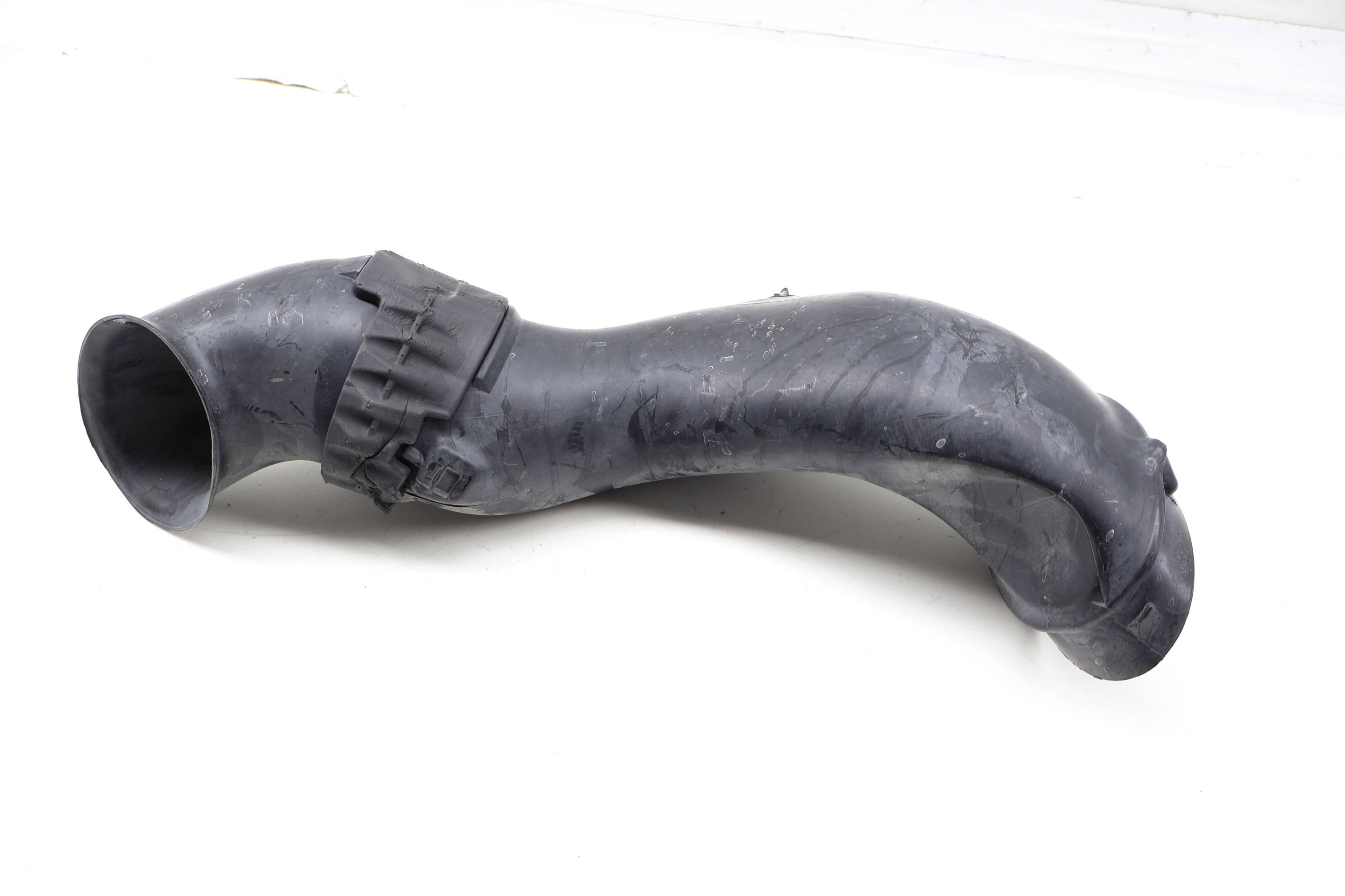 Air Intake Pipe / Tube 7P6129609B