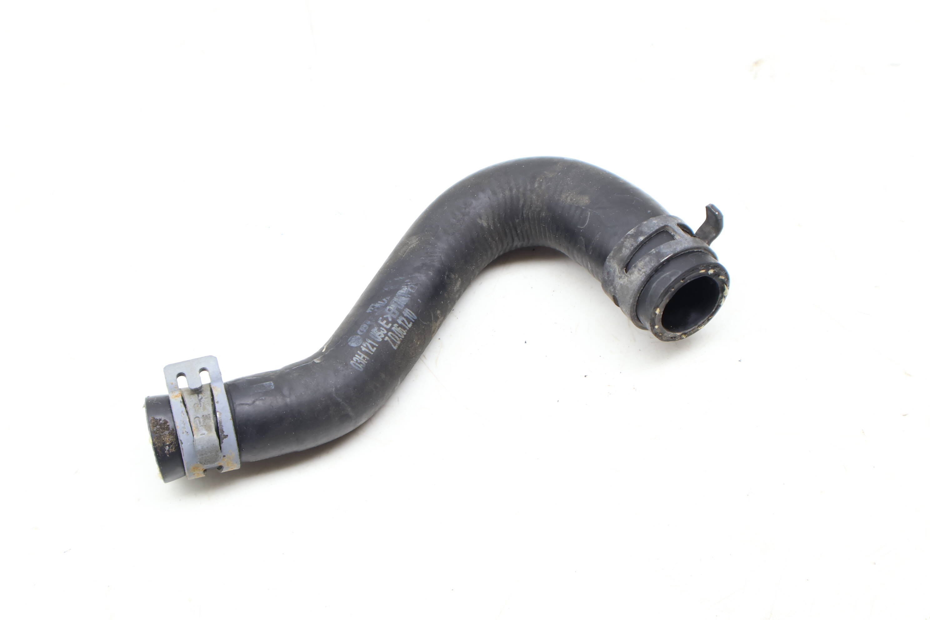 Engine Oil Cooler / Coolant Hose 03H121096E 95810669650