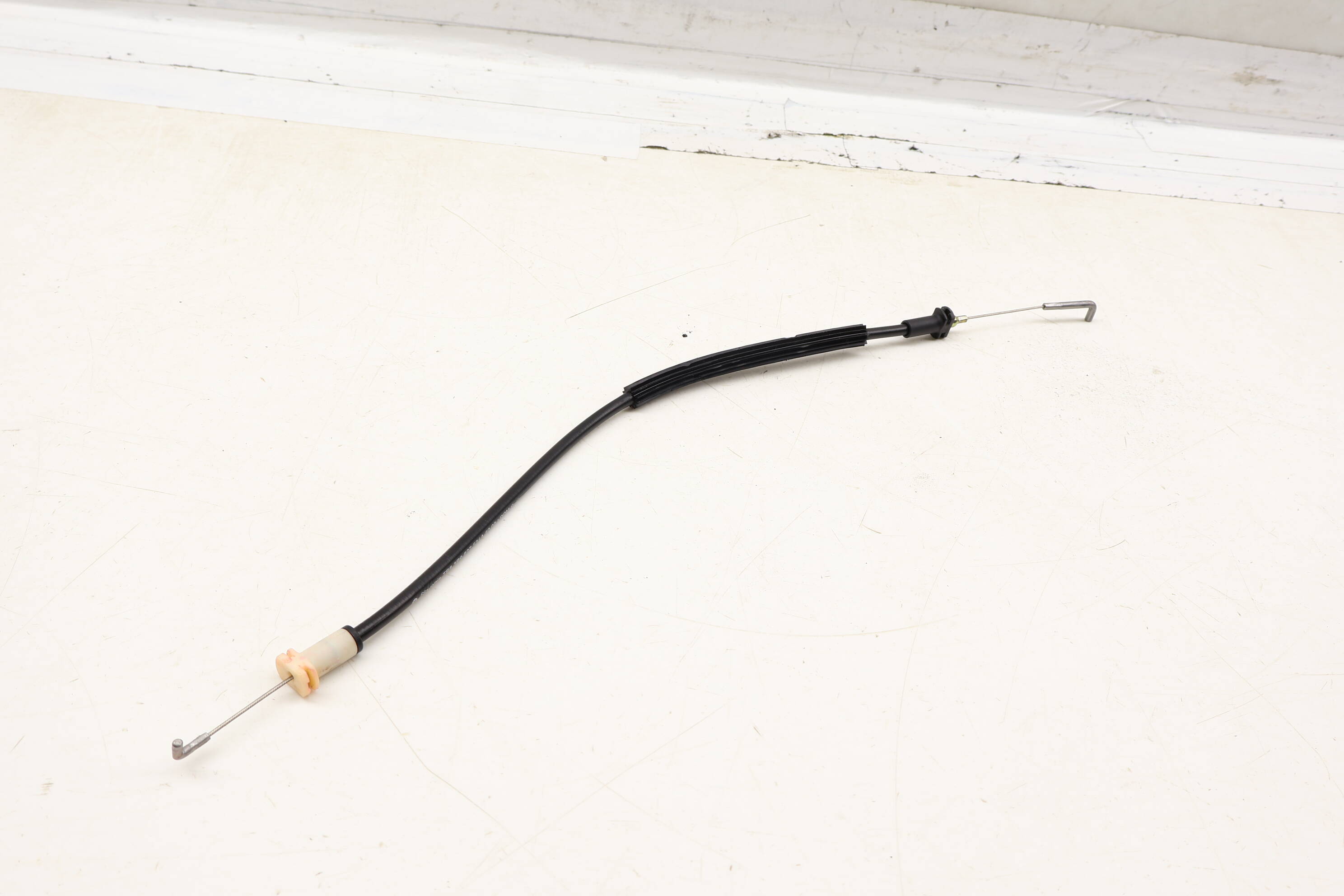 Trunk Latch Release Cable 3B9827531A