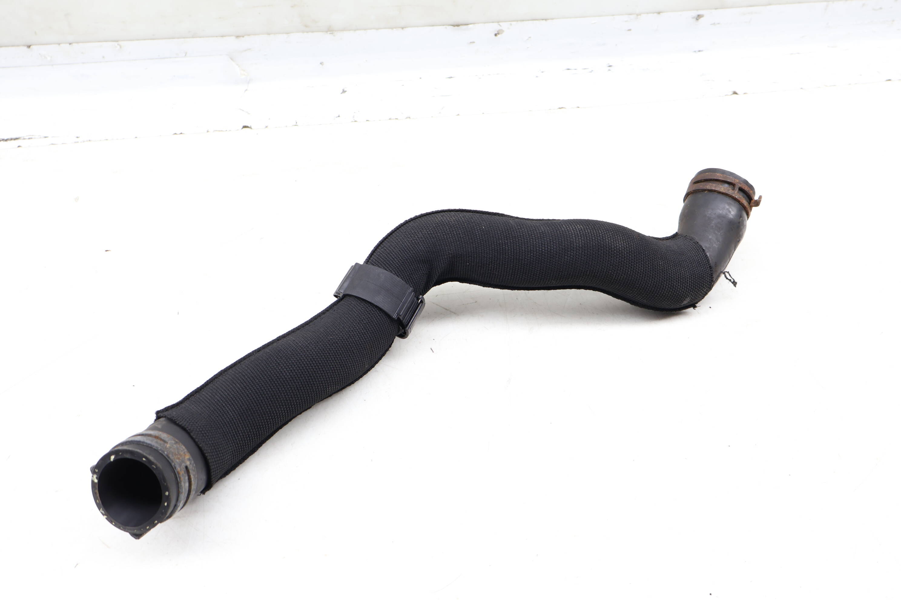 Lower Radiator Coolant Hose / Line 8R0121049B