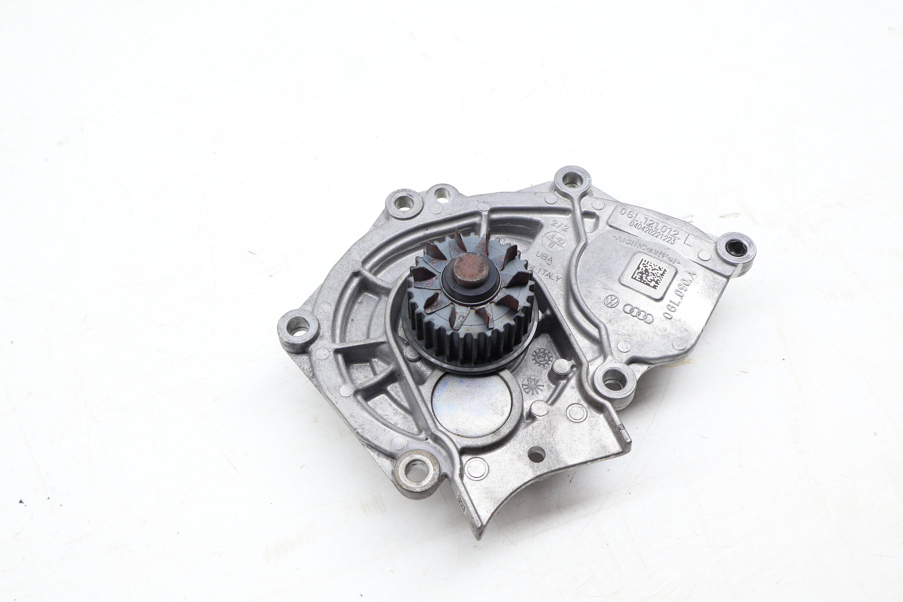 Coolant / Water Pump 06L121012L