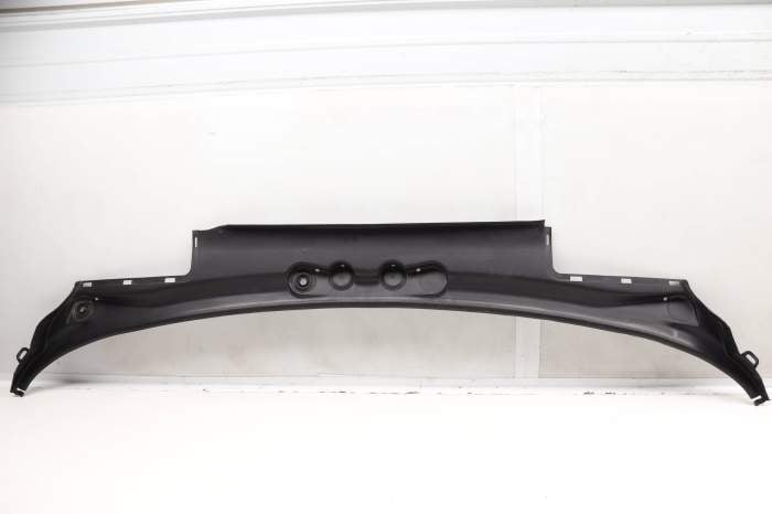 Windshield Cowl / Rain Tray 51717206135 main product photo