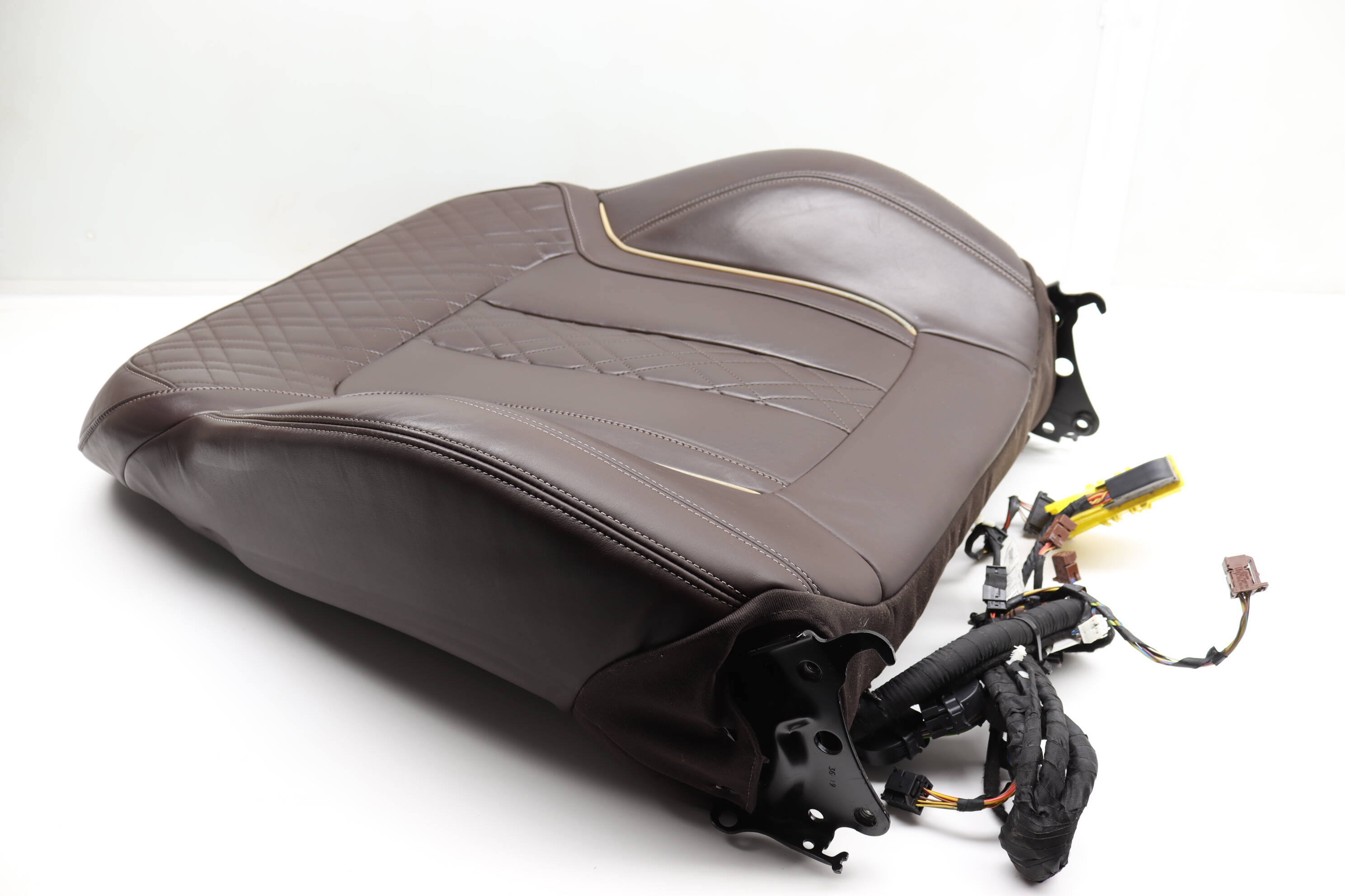 Upper&#x20;Seat&#x20;Backrest&#x20;Cushion&#x20;Assembly&#x20;&#x28;Nappa&#x20;Leather&#x29;&#x20;52107412733