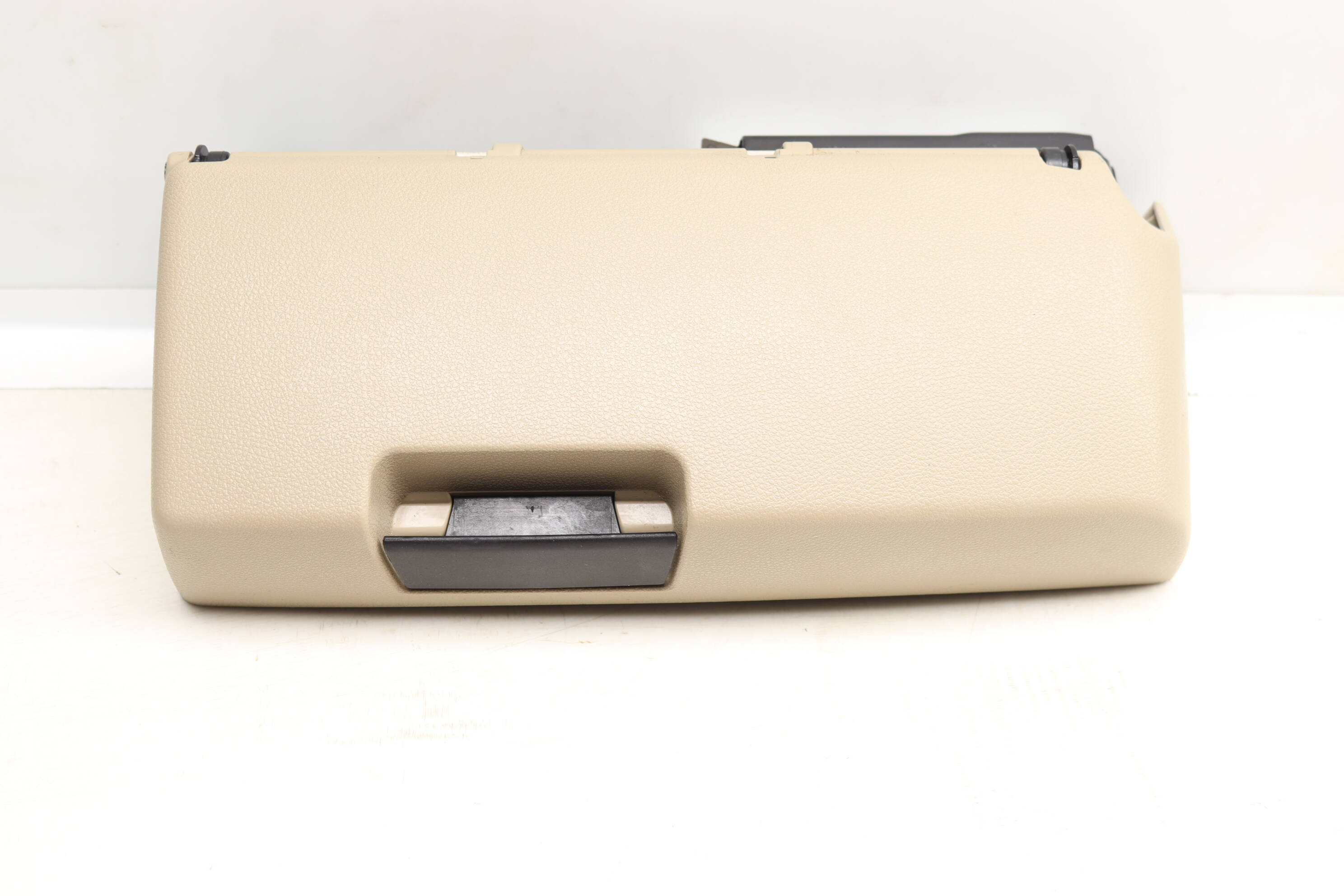 Seat Storage Bin / Drawer / Tray 2128100404