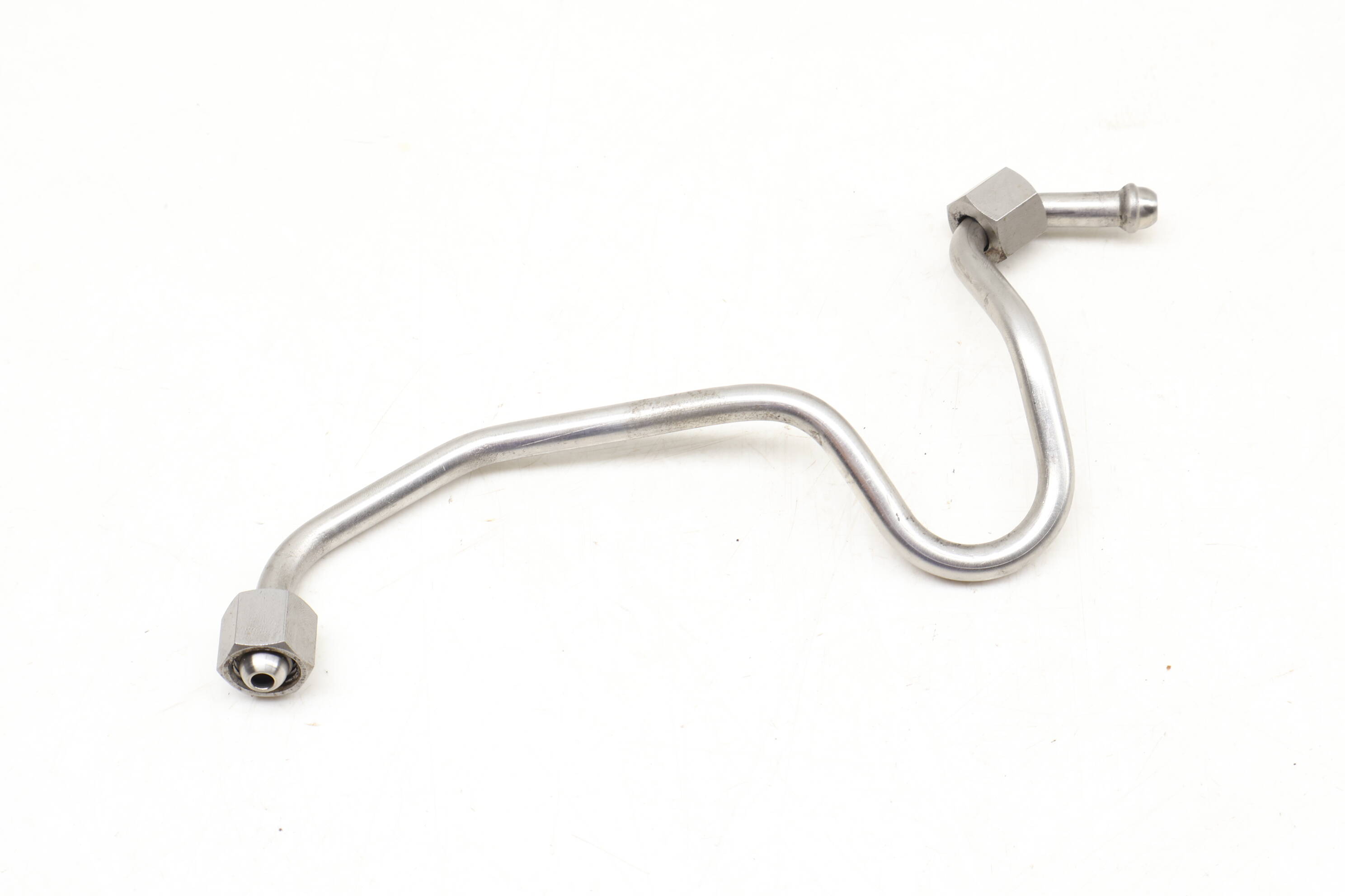 Fuel Line / Pipe 13537548711