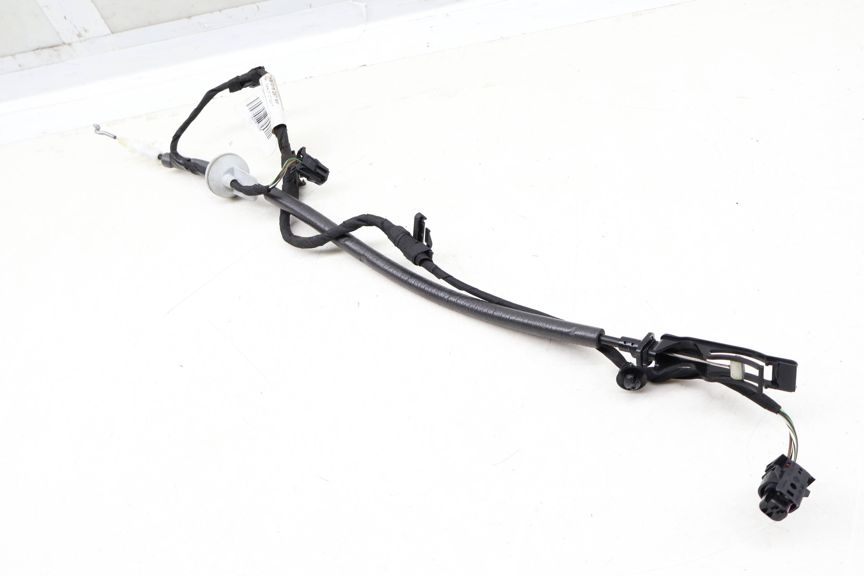 Door&#x20;Handle&#x20;Release&#x20;Bowden&#x20;Cable&#x20;3CN972296