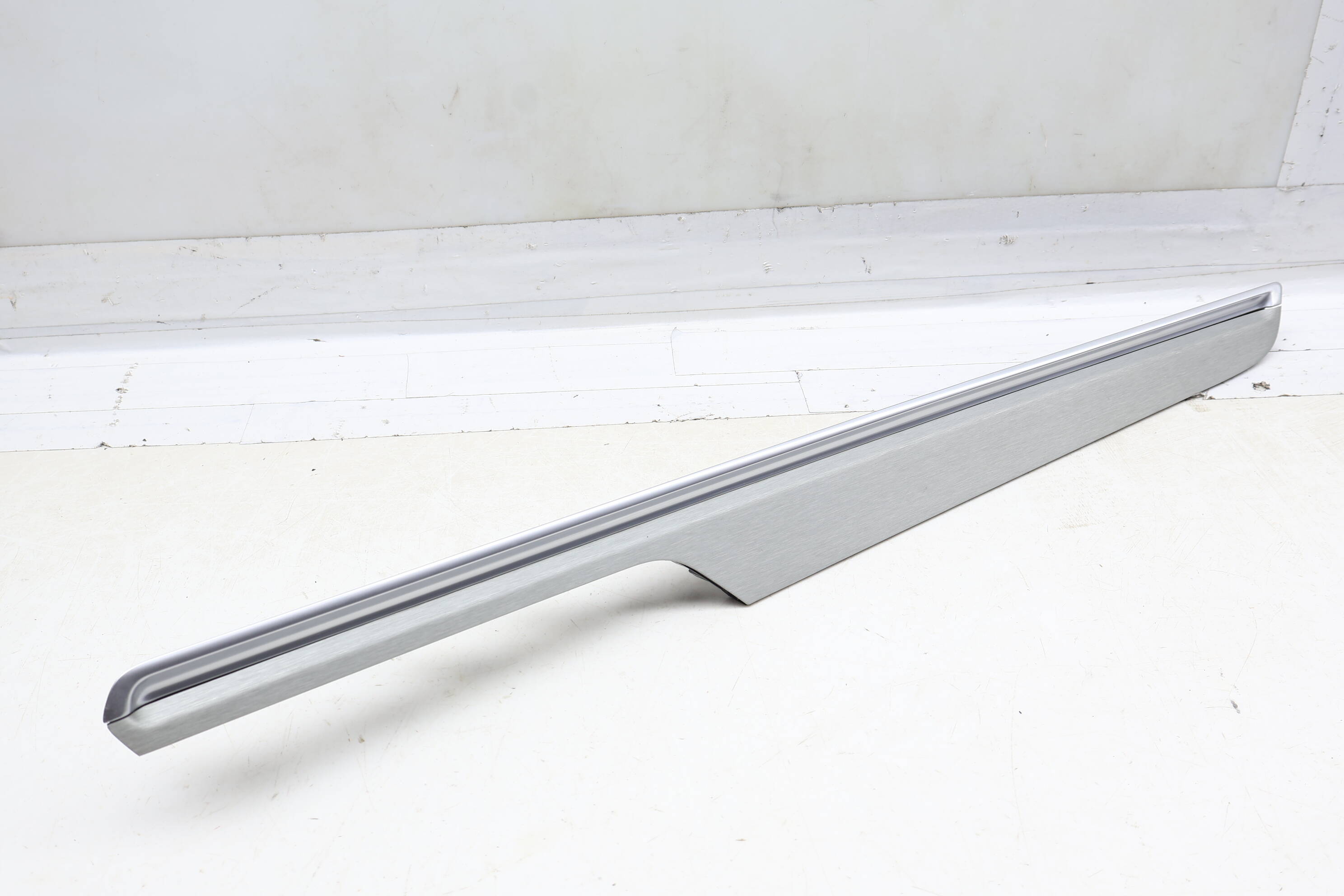 Door Panel Trim / Molding 95B867410E