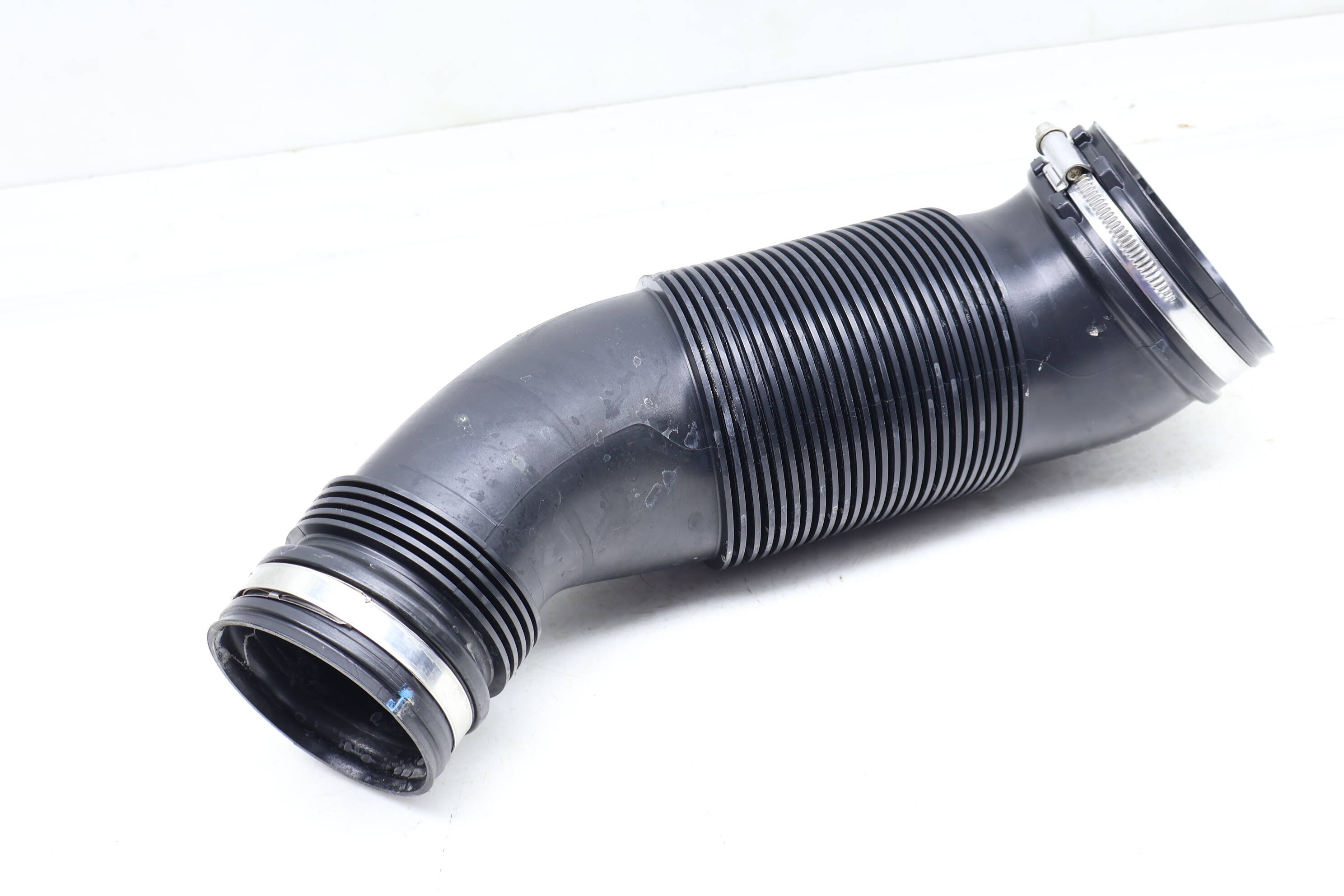 Air Intake Duct / Tube 3QF129654