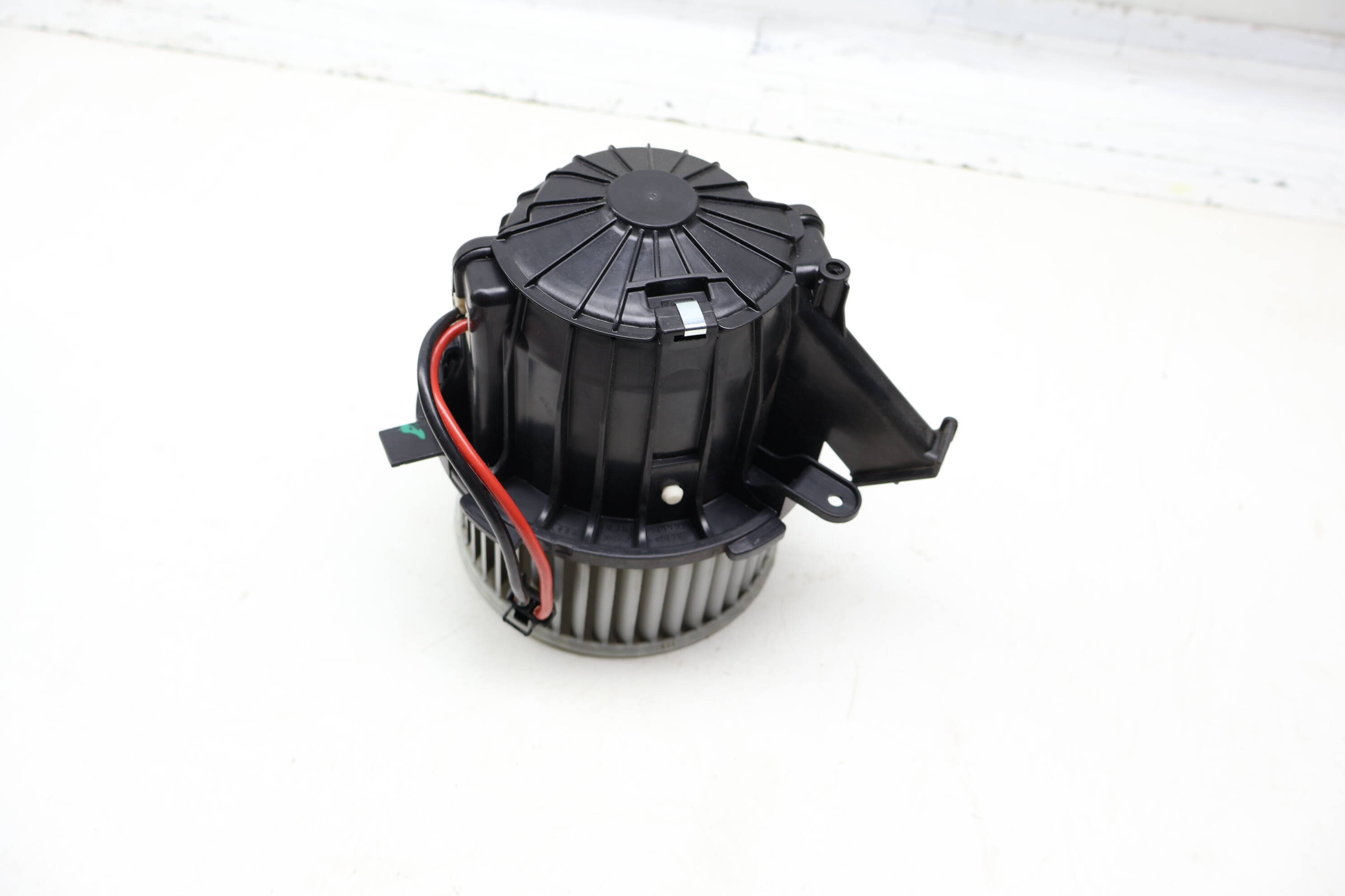 Blower Motor / Fan 8T1820021 PAB820021C