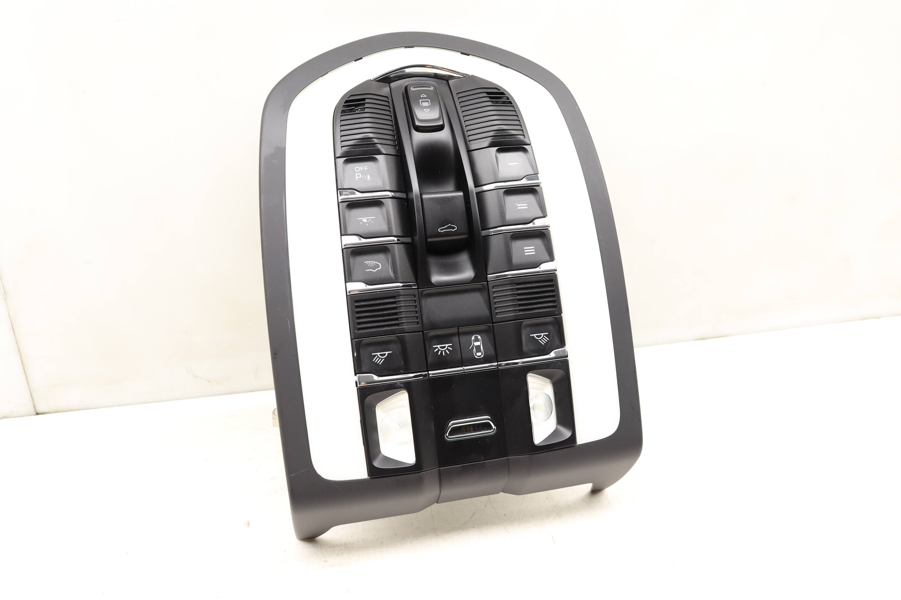 Dome Light / Overhead Console Switch Assembly 7PP959551GN