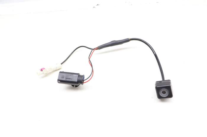 Rear View / Reverse Backup Camera 7PP980546A 9A798054601 main product photo