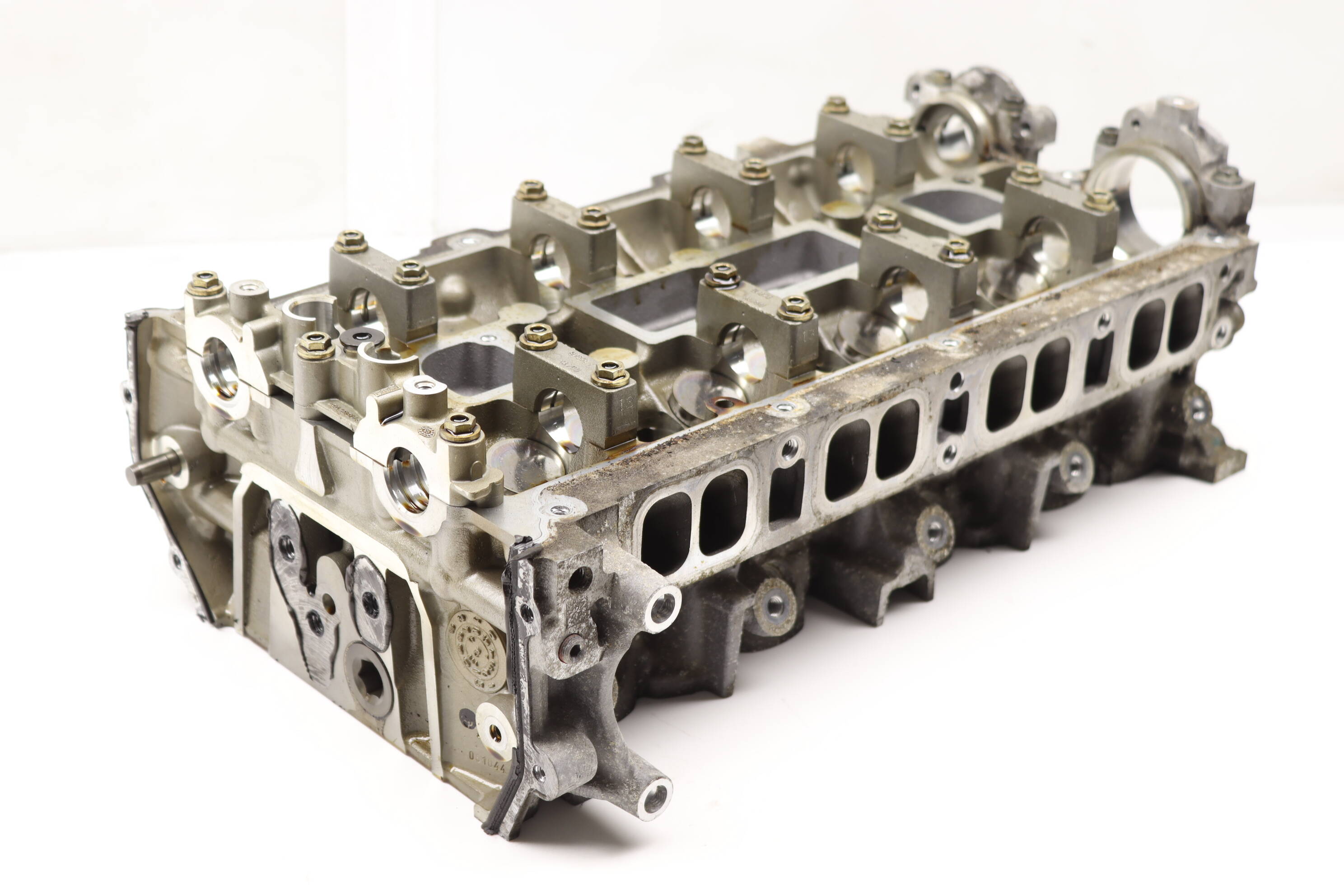 Land Rover Engine Cylinder Head LR028243
