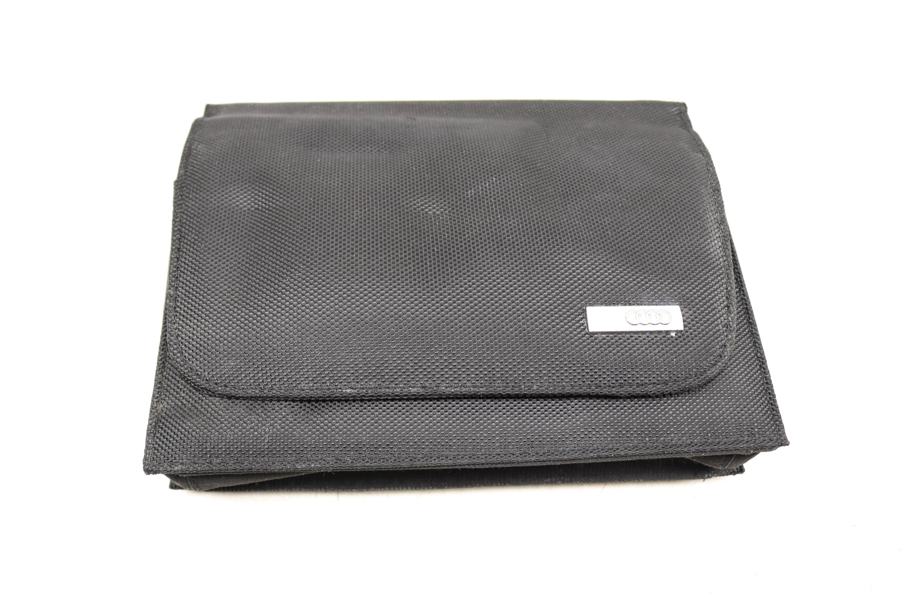 Owners Manual Case (Audi)