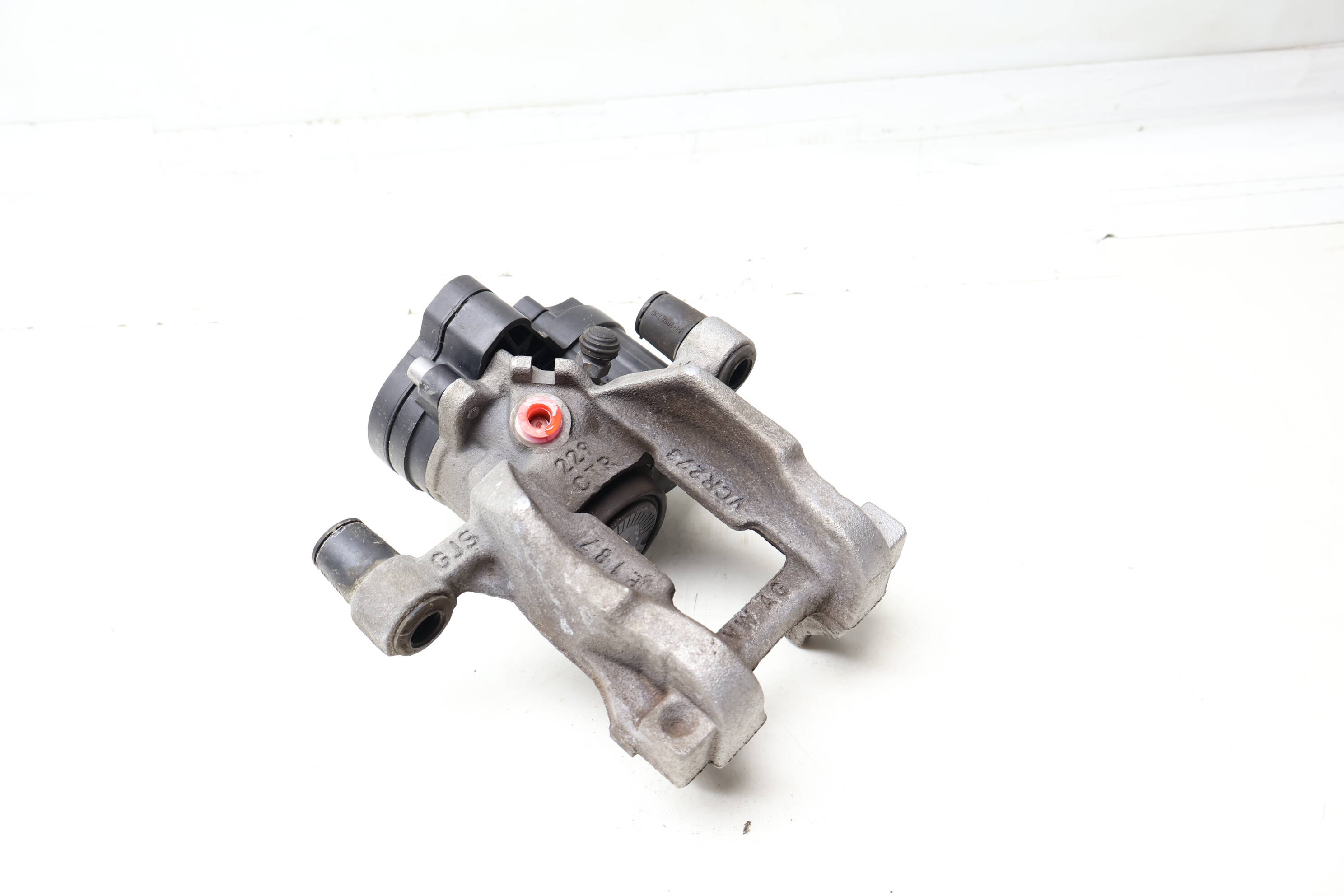 Brake Caliper 3Q0615423F