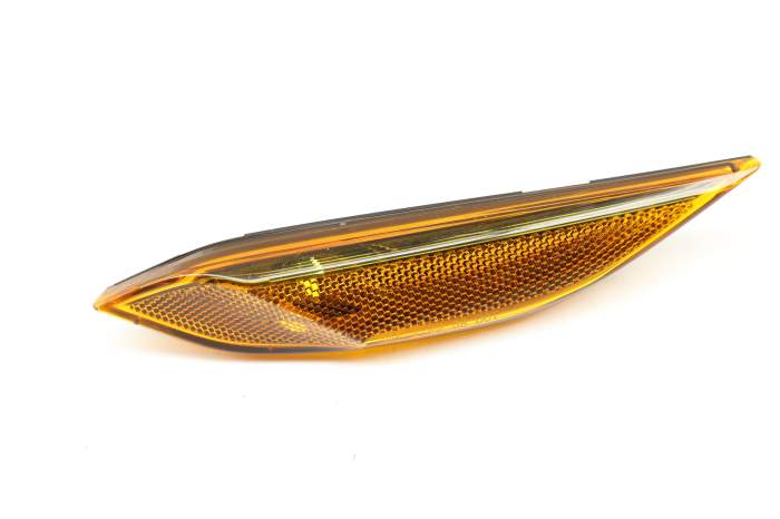 Turn Signal / Side Marker Light 7P5945072 95863107200 main product photo