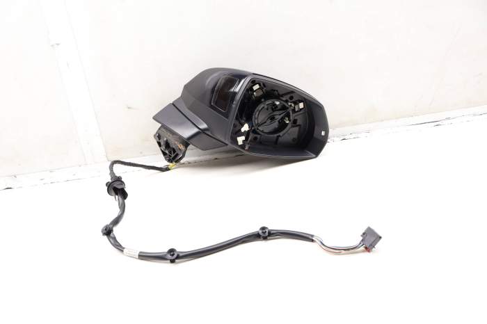Side View Door Mirror 4M1857410G main product photo