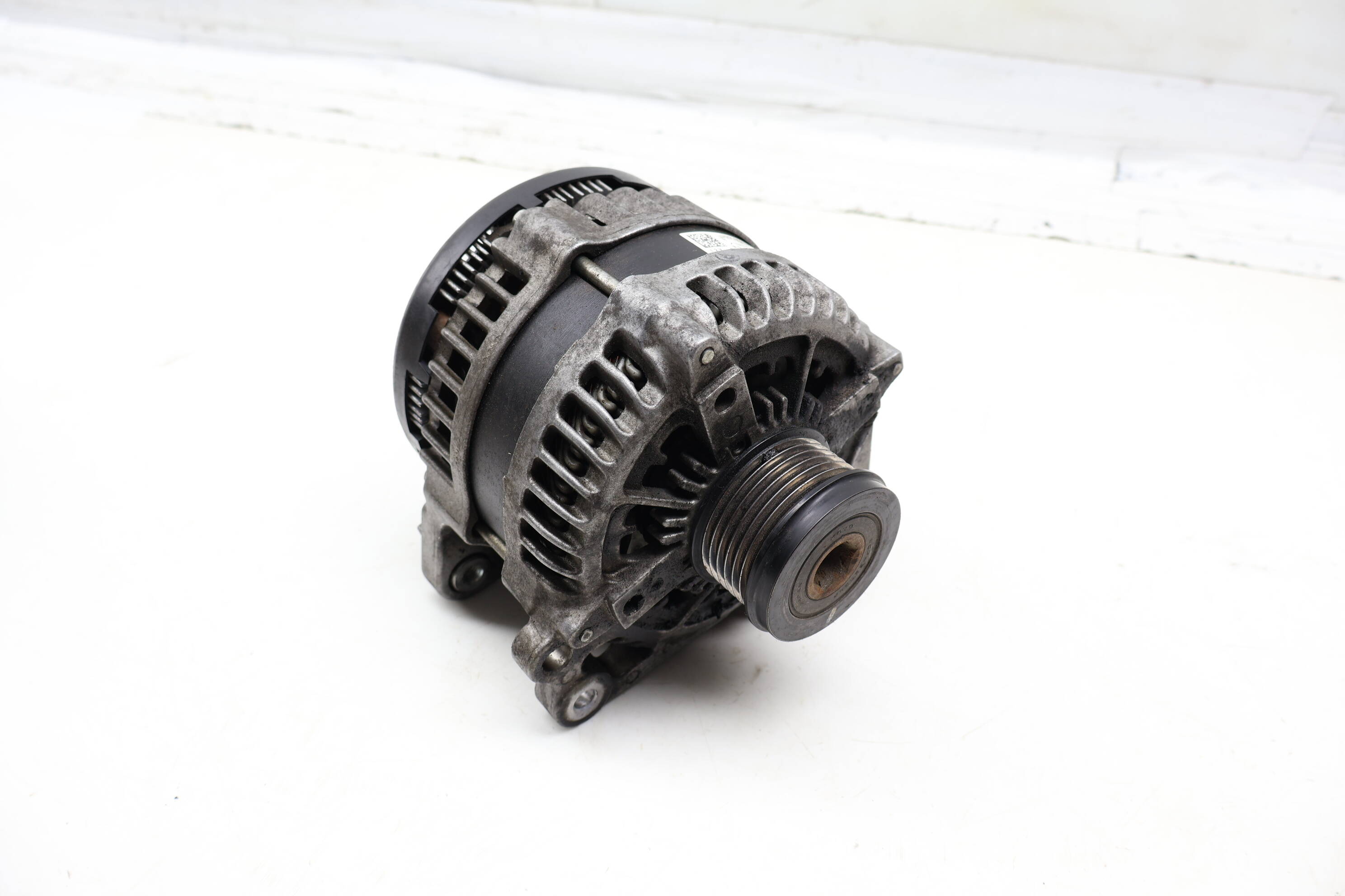 Alternator / Generator (220 Amp) 7PP903016A