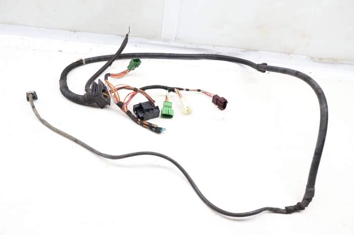 Engine / Transmission Module Wiring Harness 12517566558 main product photo