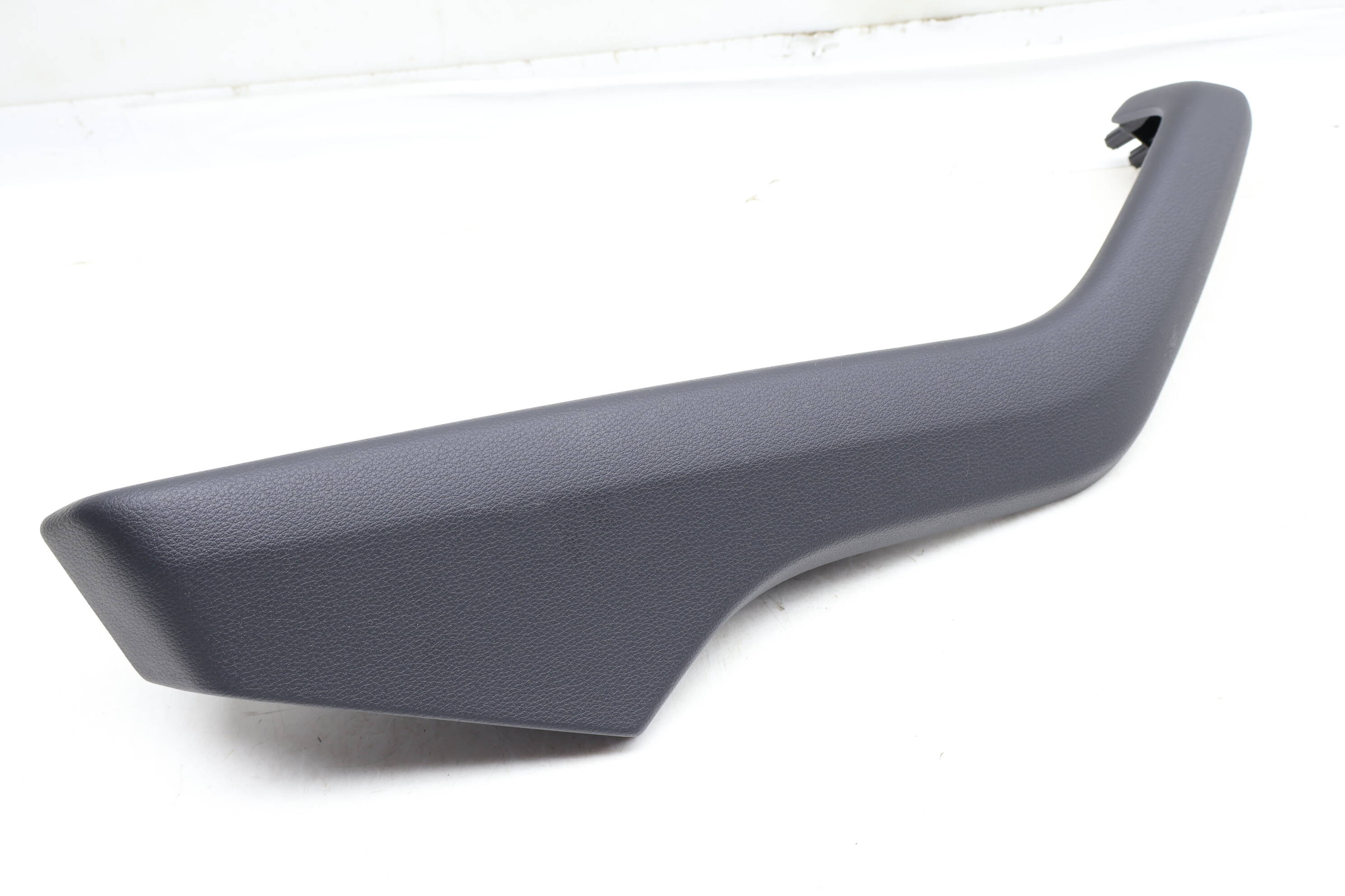 Door&#x20;Pull&#x20;Handle&#x20;&#x2F;&#x20;Armrest&#x20;8W0867373F