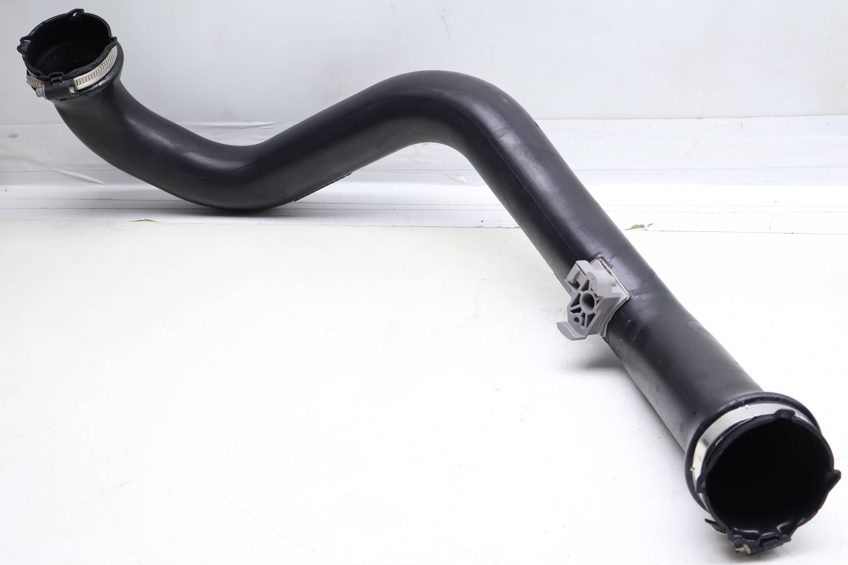 Turbo Intercooler Hose / Tube / Pipe 8W0145673P