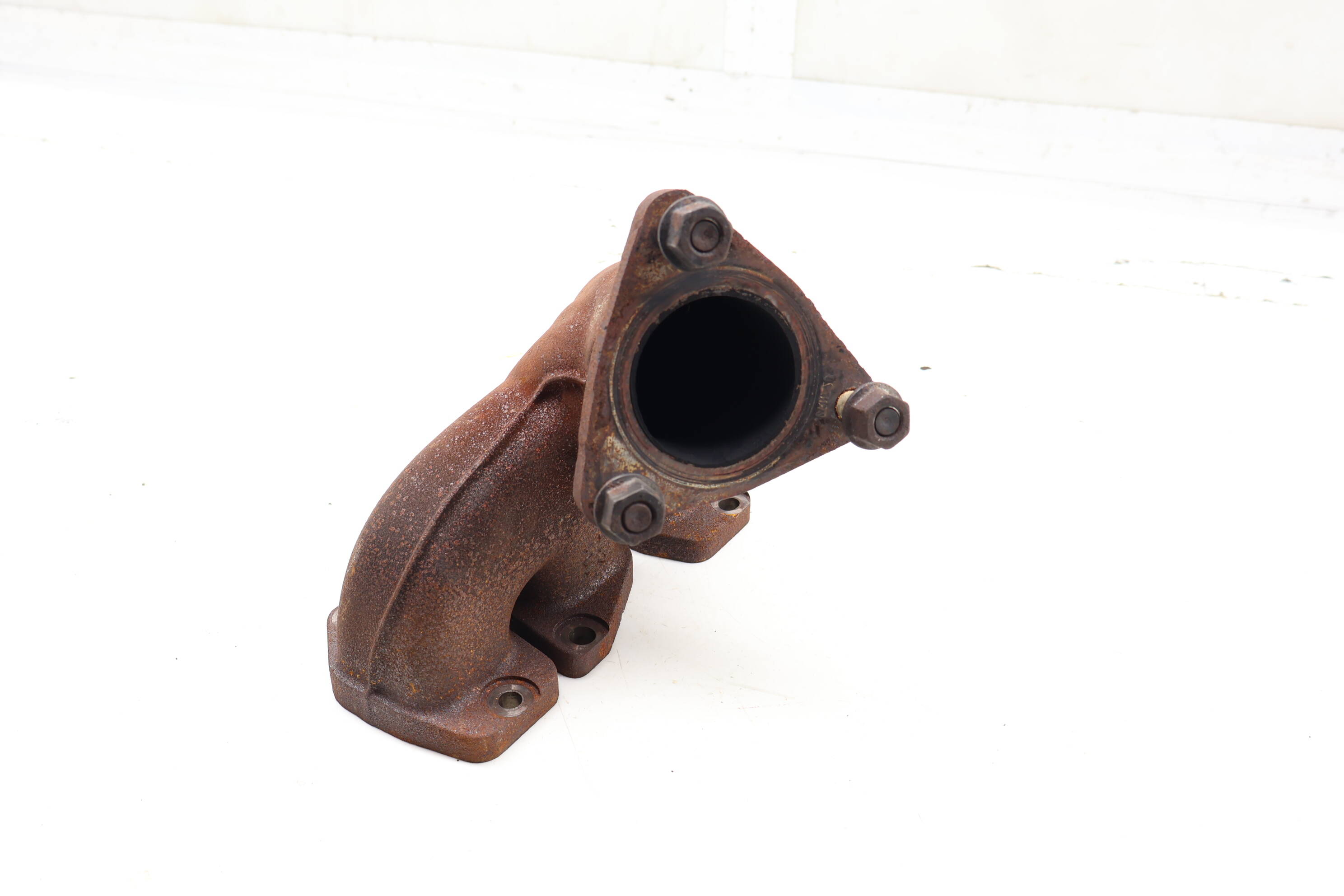 Exhaust Manifold 03H253032E