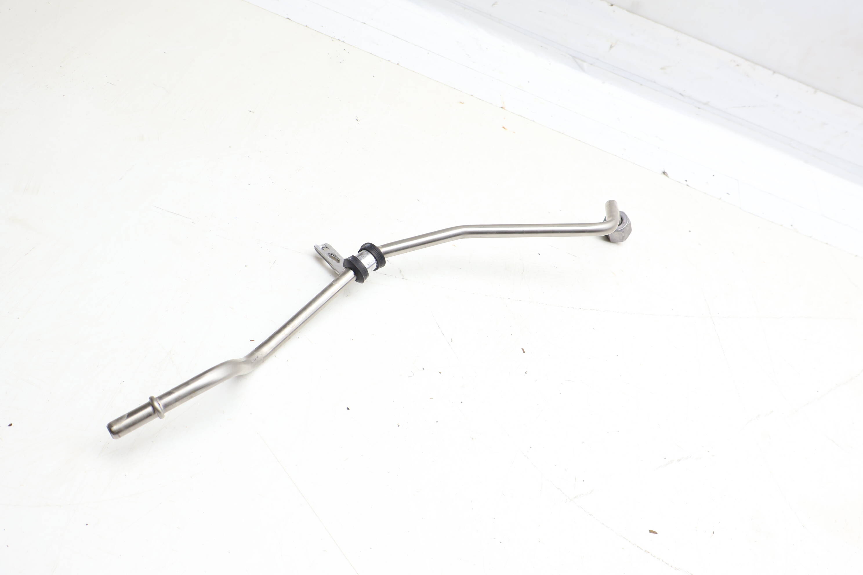 Fuel Line / Pipe 13539452385