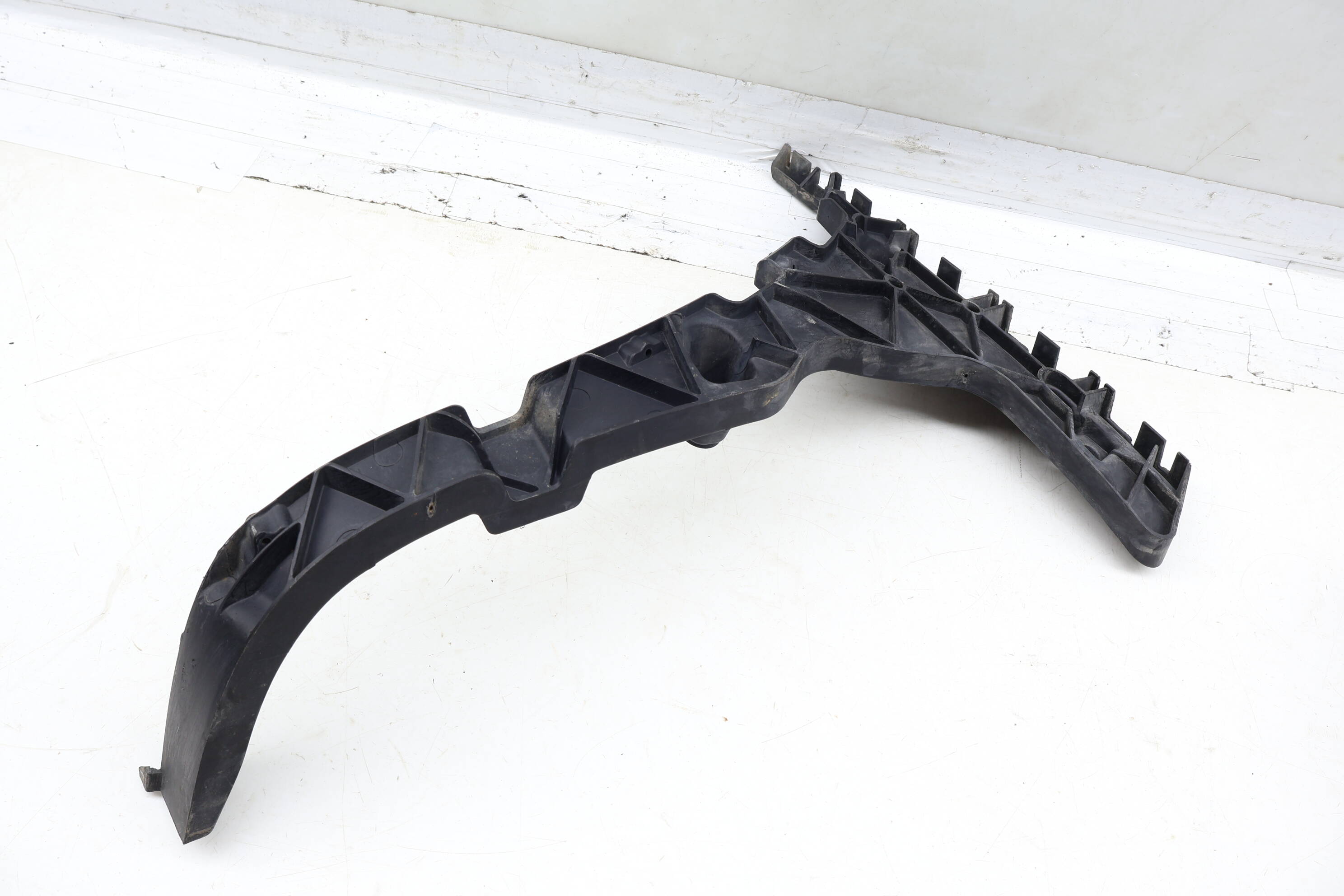 Bumper Guide / Bracket 8R0807453B