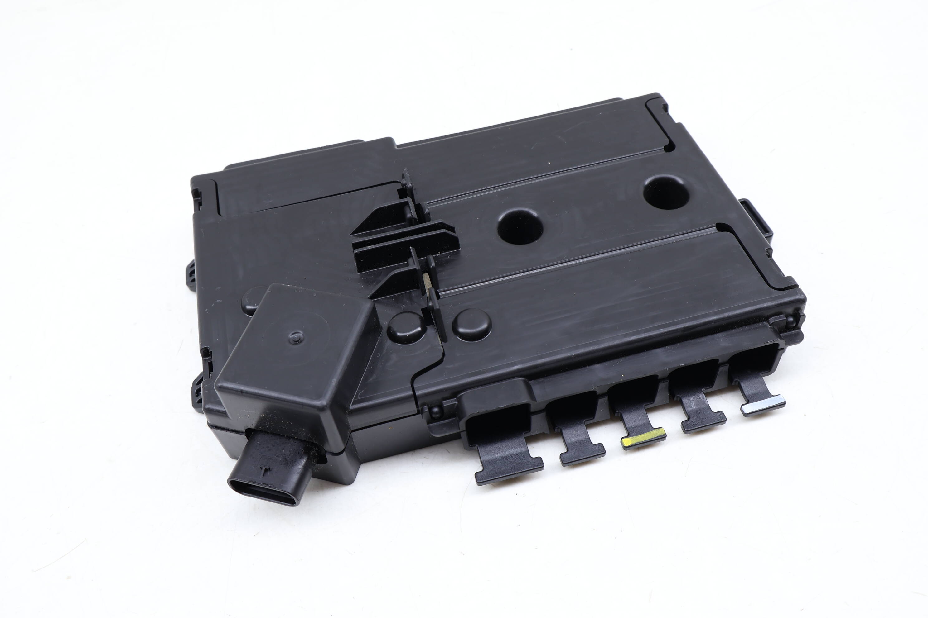 Power Distribution / Fuse Box 2055402850