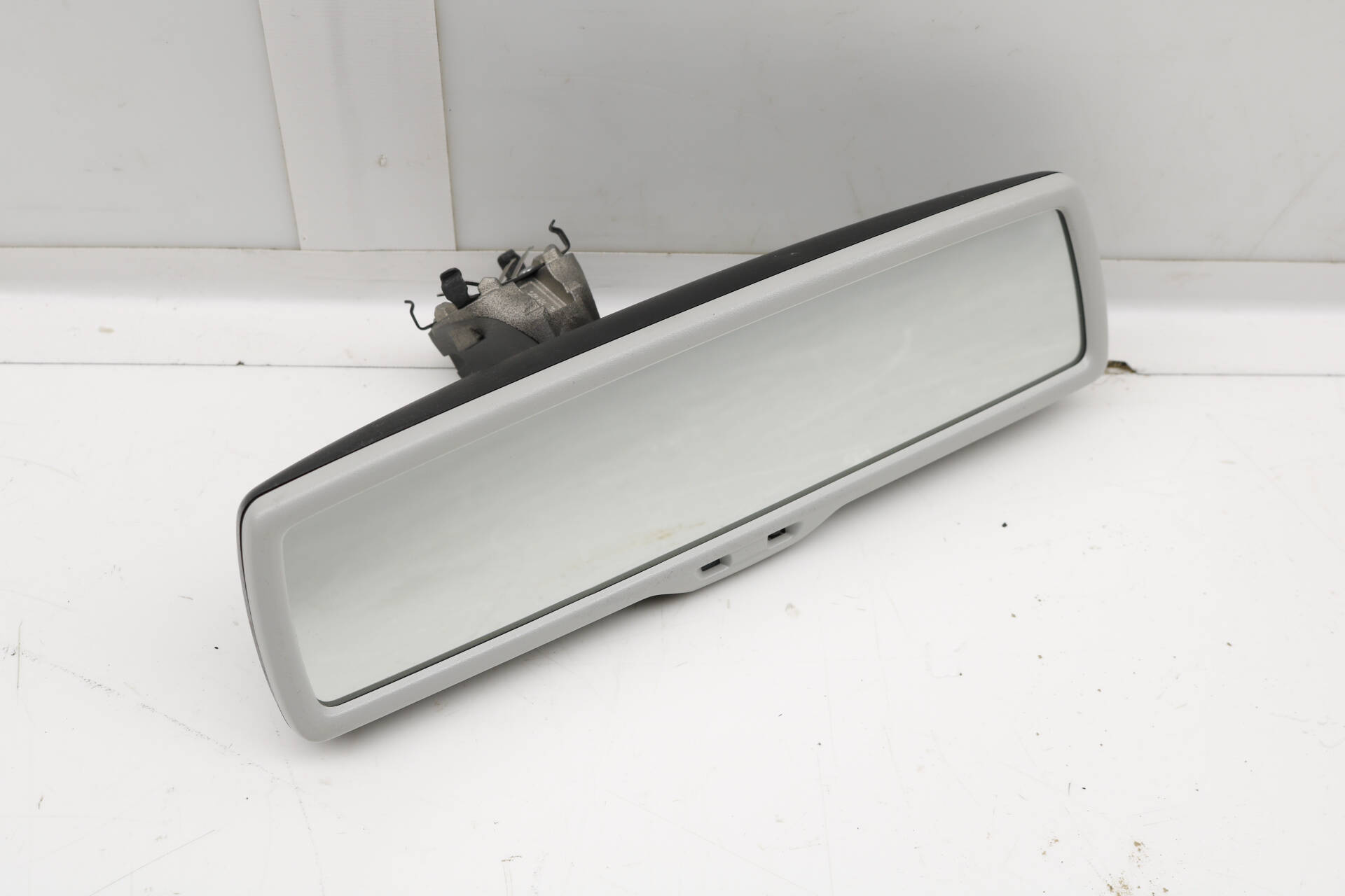 Rear View Mirror W/ Auto Dim 7P6857511T