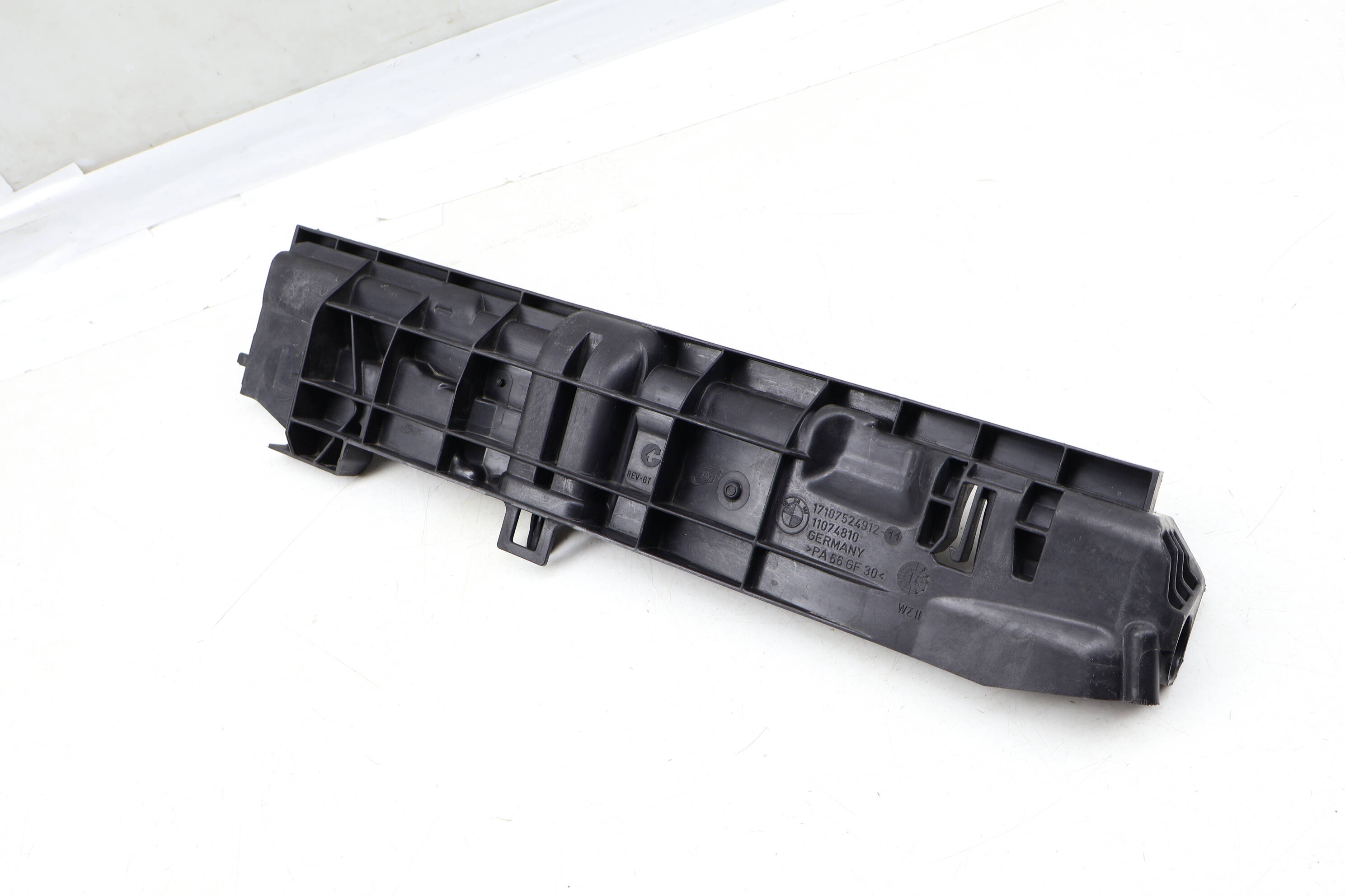 Radiator Module Carrier / Cover 17107524912