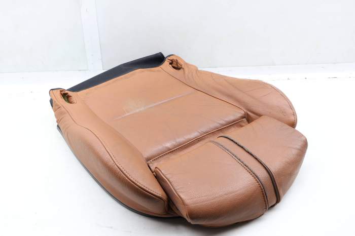 Lower Sport Seat Bottom Cushion (Leather) 52203410490 main product photo
