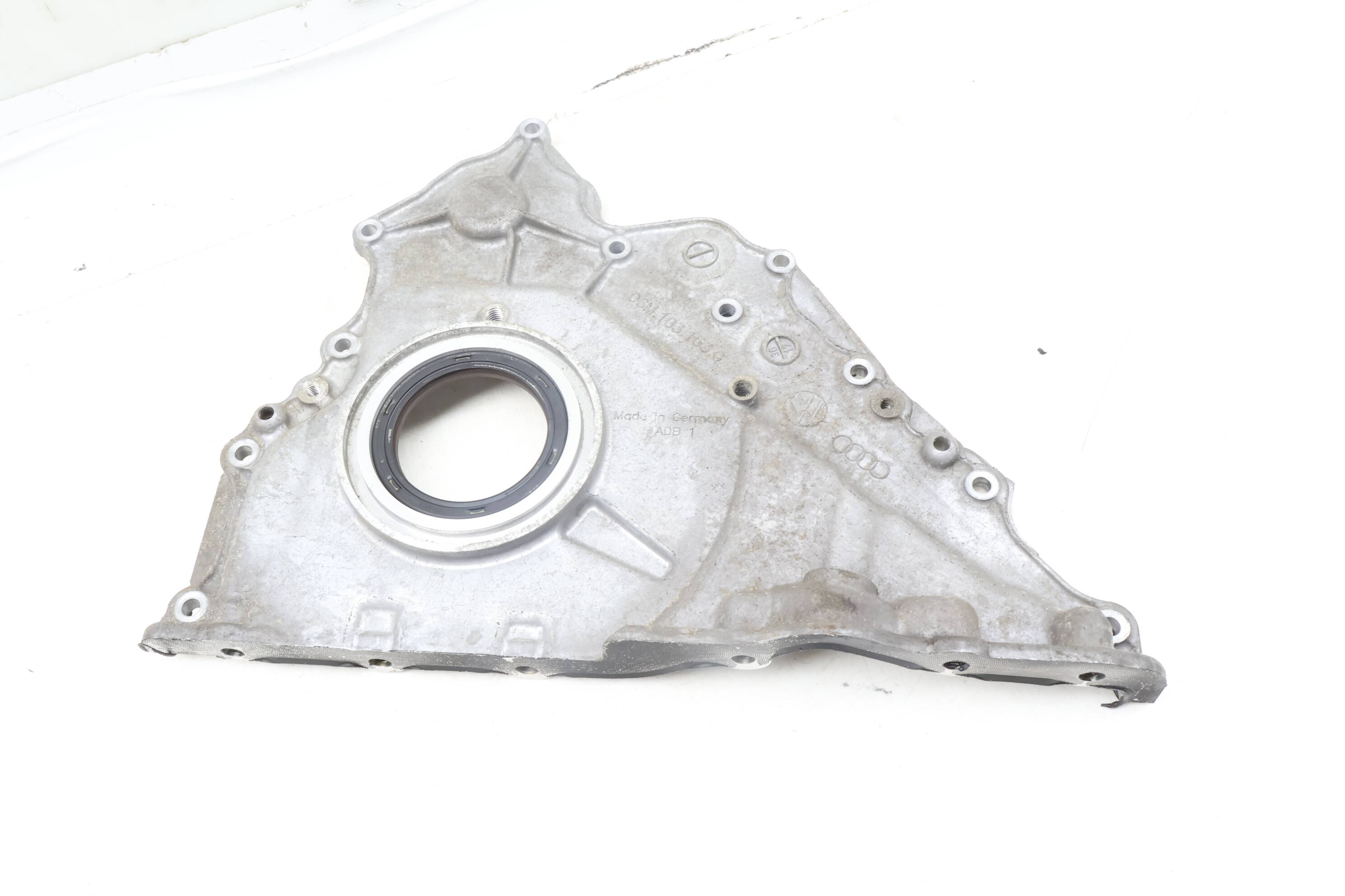 Engine Sealing Flange / Plate 06M103153G