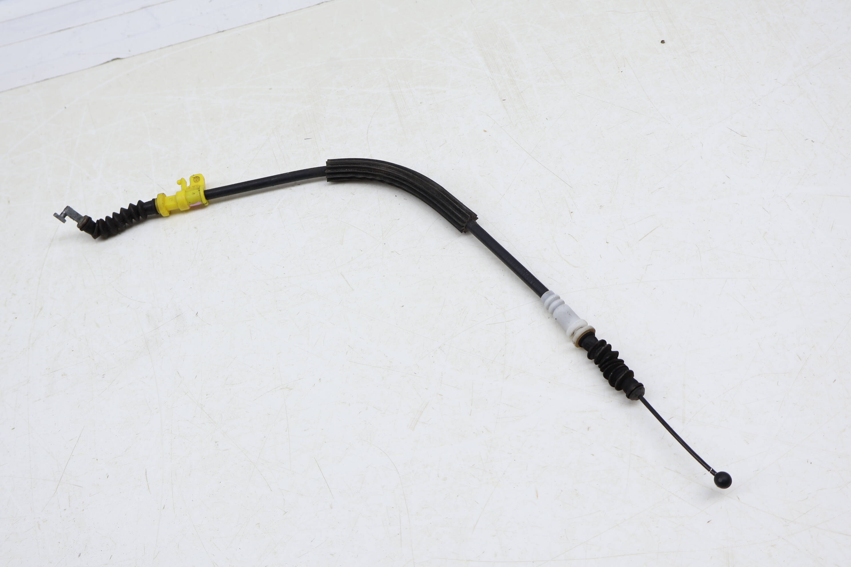 Exterior&#x20;Door&#x20;Handle&#x20;Release&#x20;&#x2F;&#x20;Bowden&#x20;Cable&#x20;4H0837099B