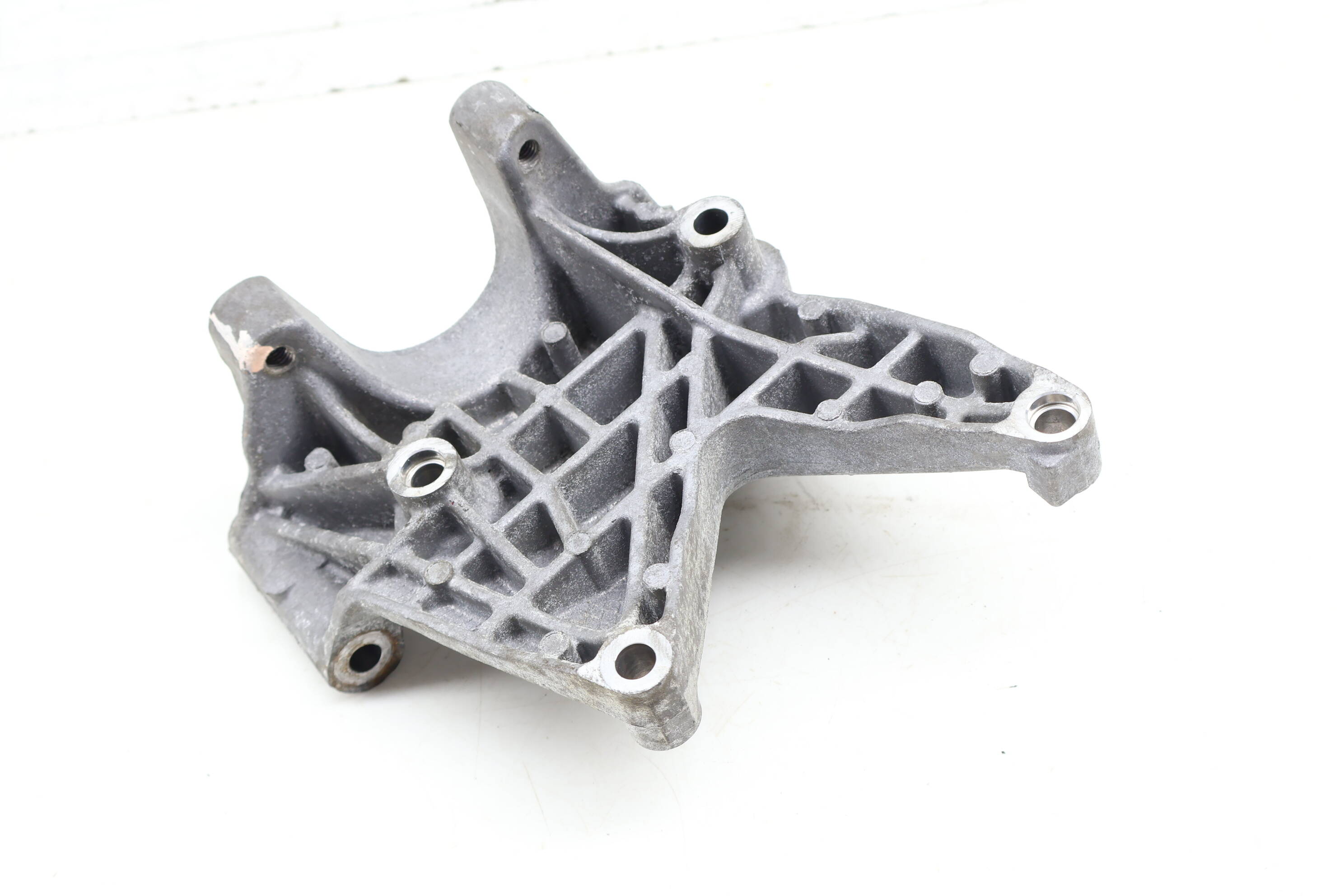 Alternator Bracket 06M903143AC 9A790314310