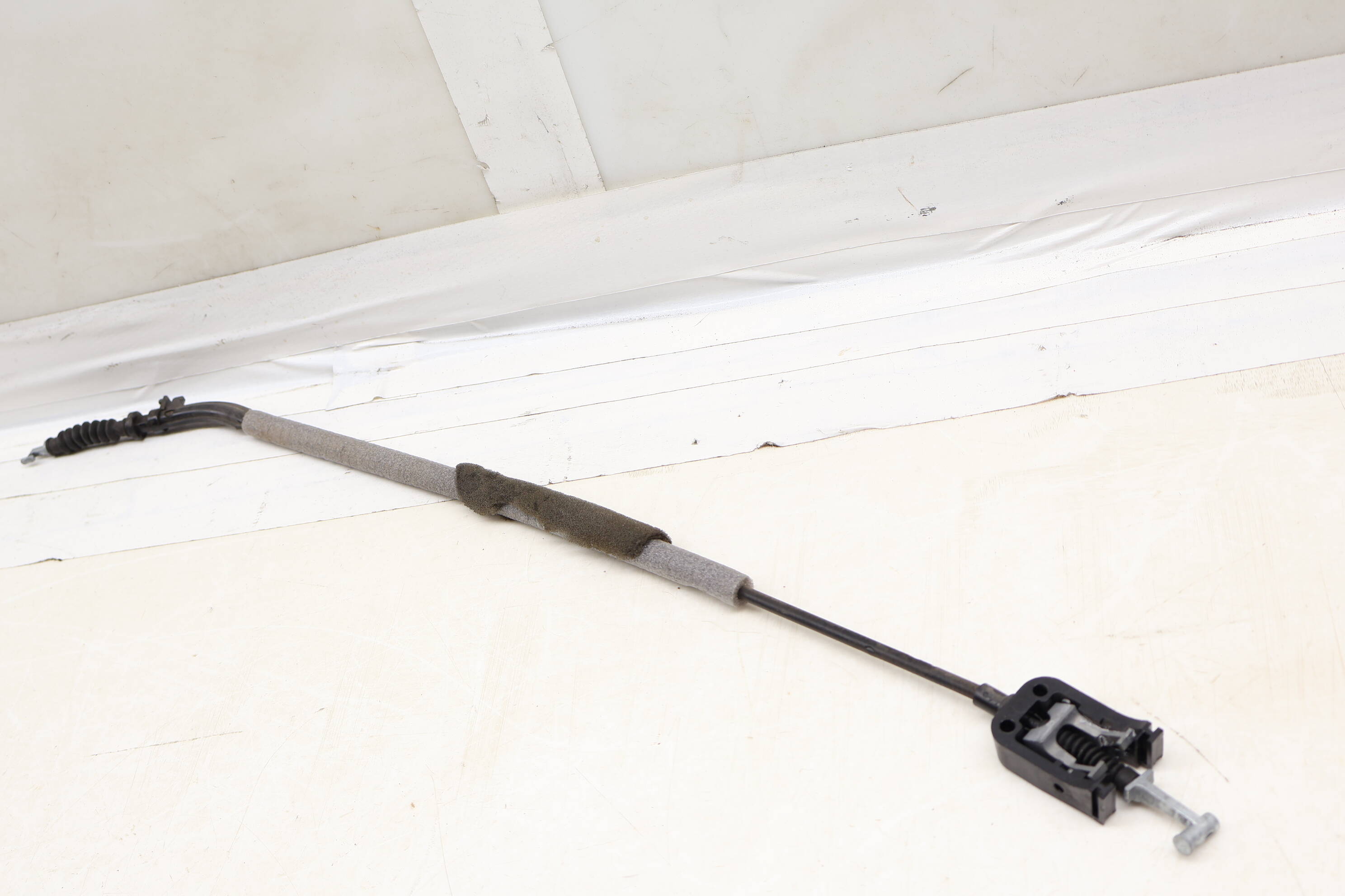 Interior Door Handle Release / Bowden Cable 7N0837017A