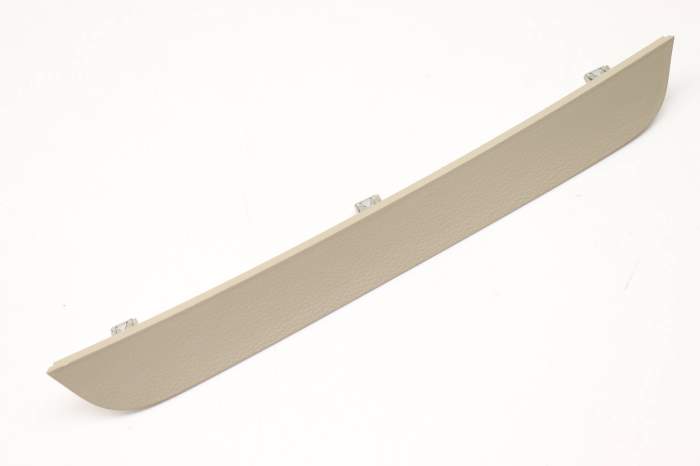 Lower Center Dash / Display Trim 4M1857304 main product photo