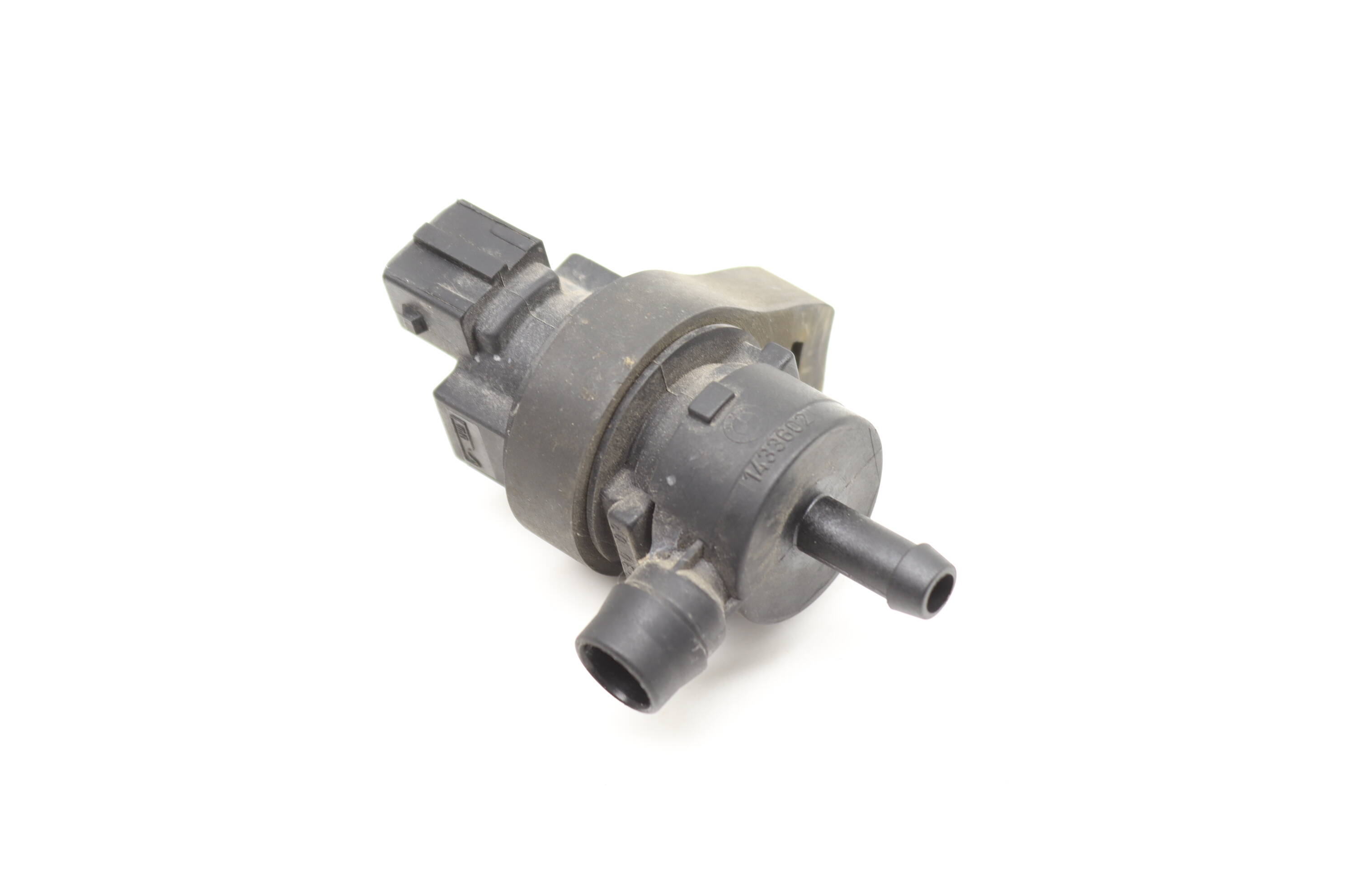 amen② BMW Fuel Tank Breather Valve 13901433602