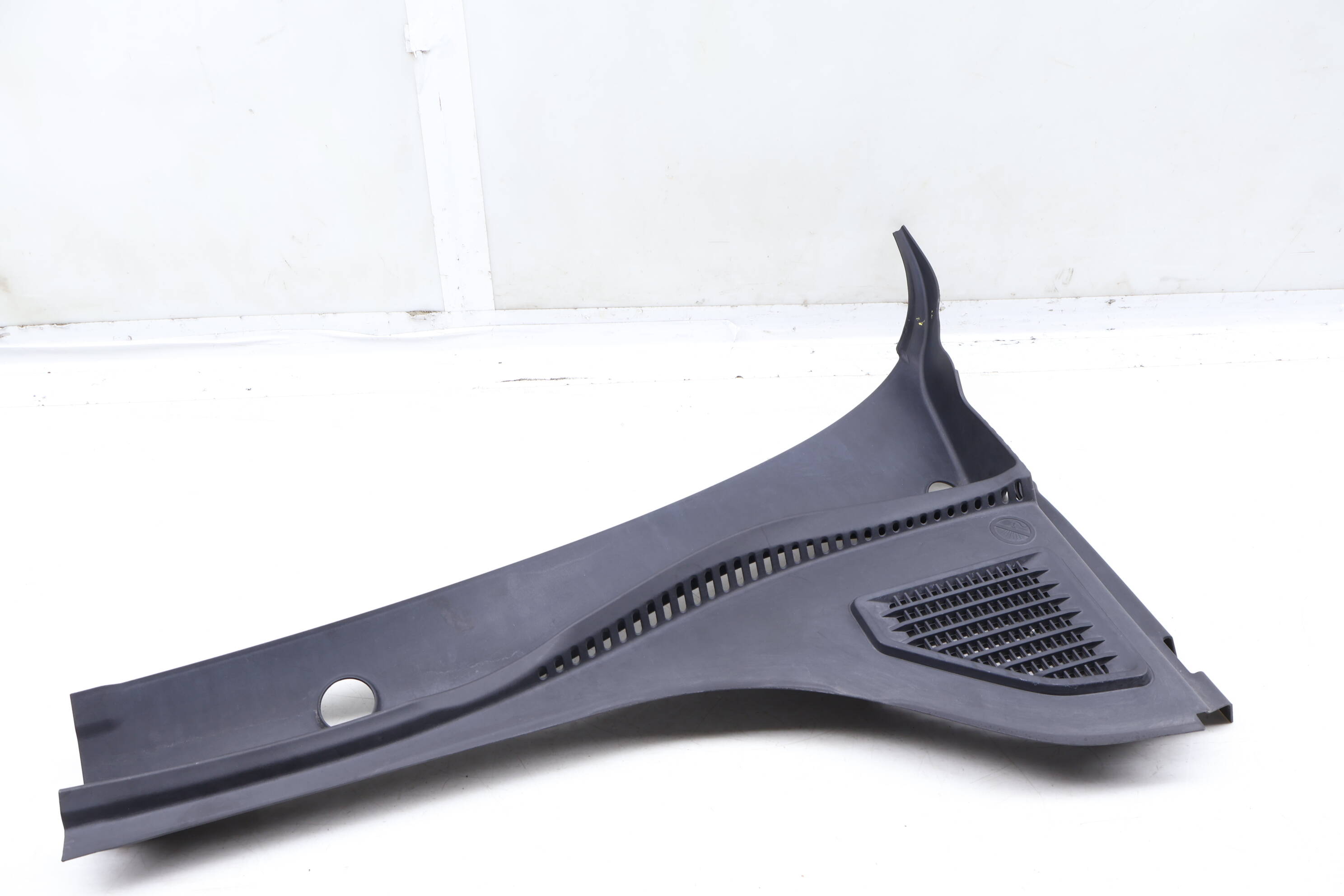 Rain Tray / Water Deflector 561819403B