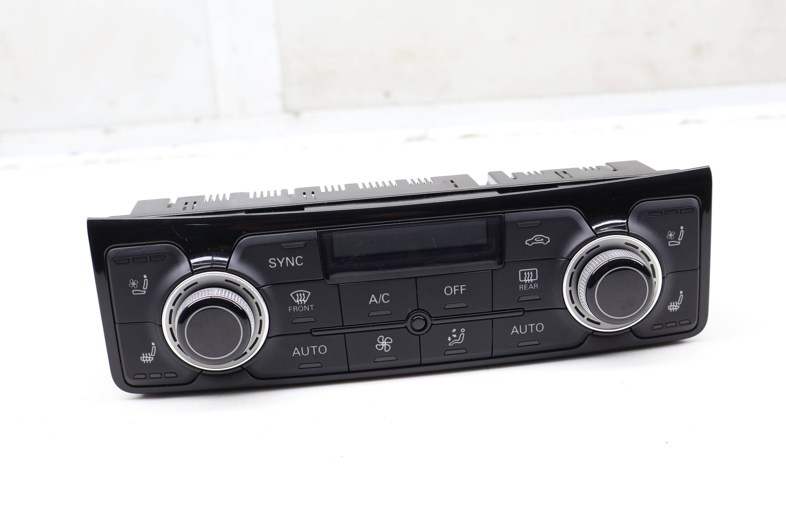 Ac Climate Control / Temp Unit 4H0820043P