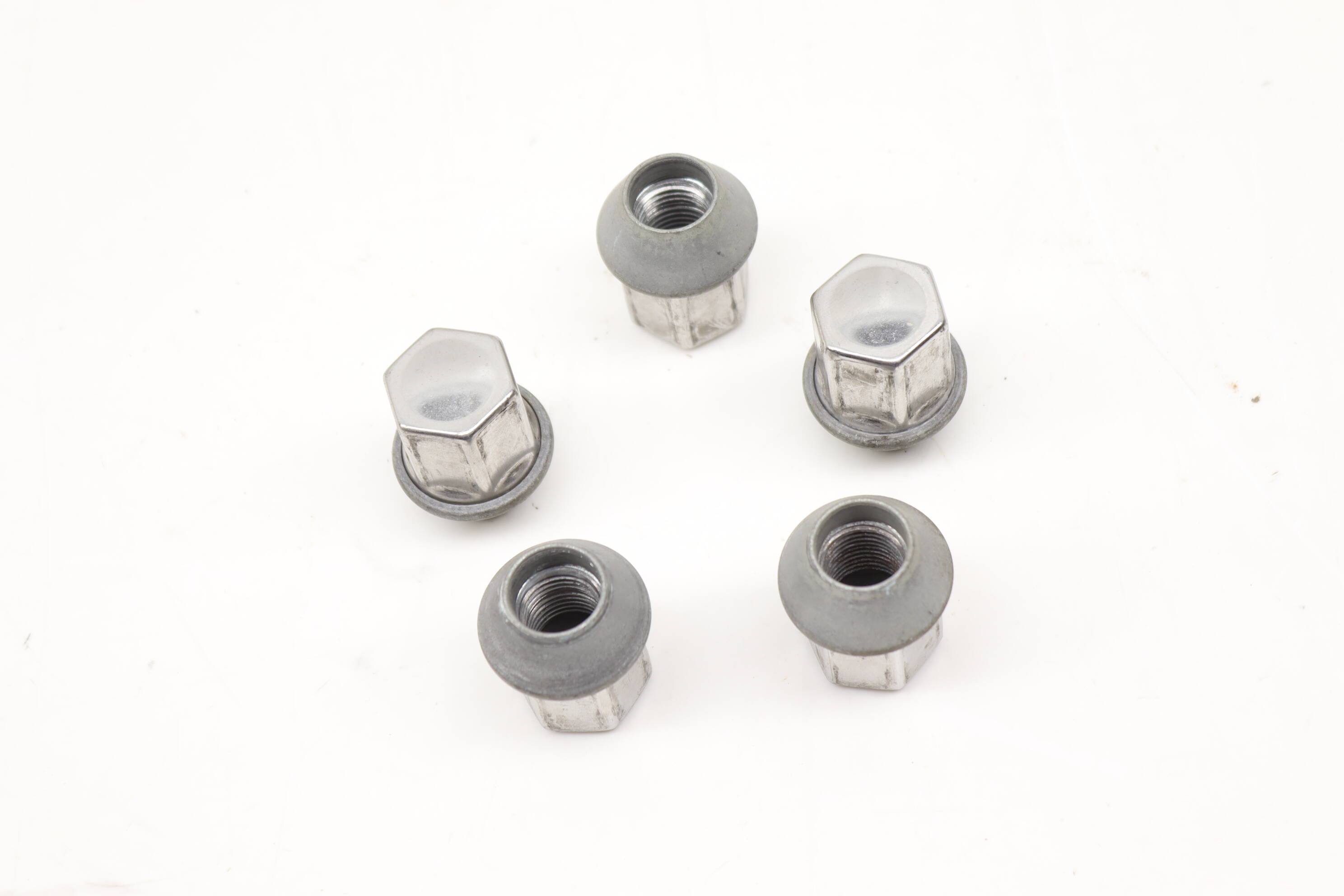Wheel Bolt / Lug Nut Set (5) LR001381