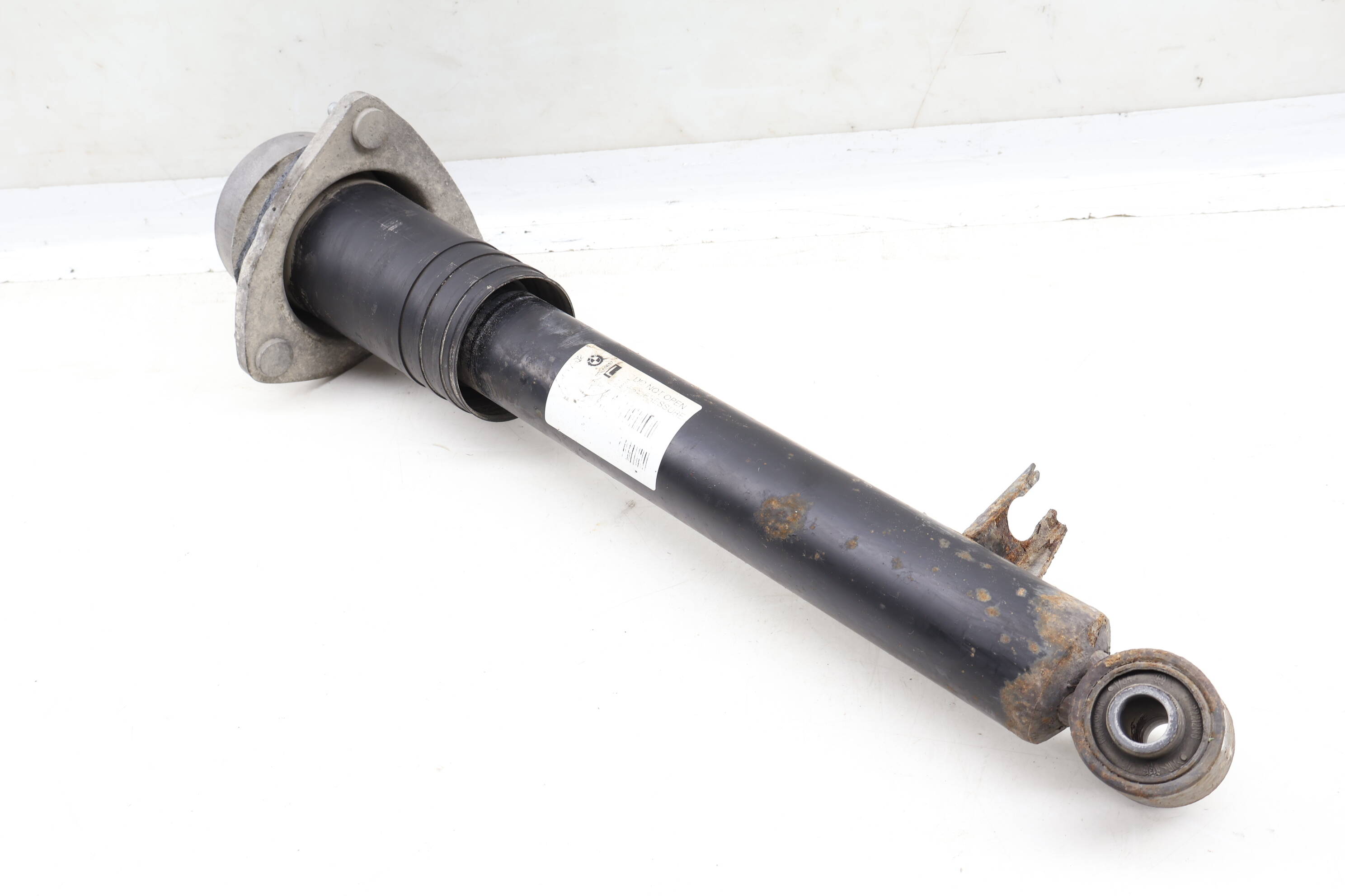 Strut / Shock Absorber 33526783017