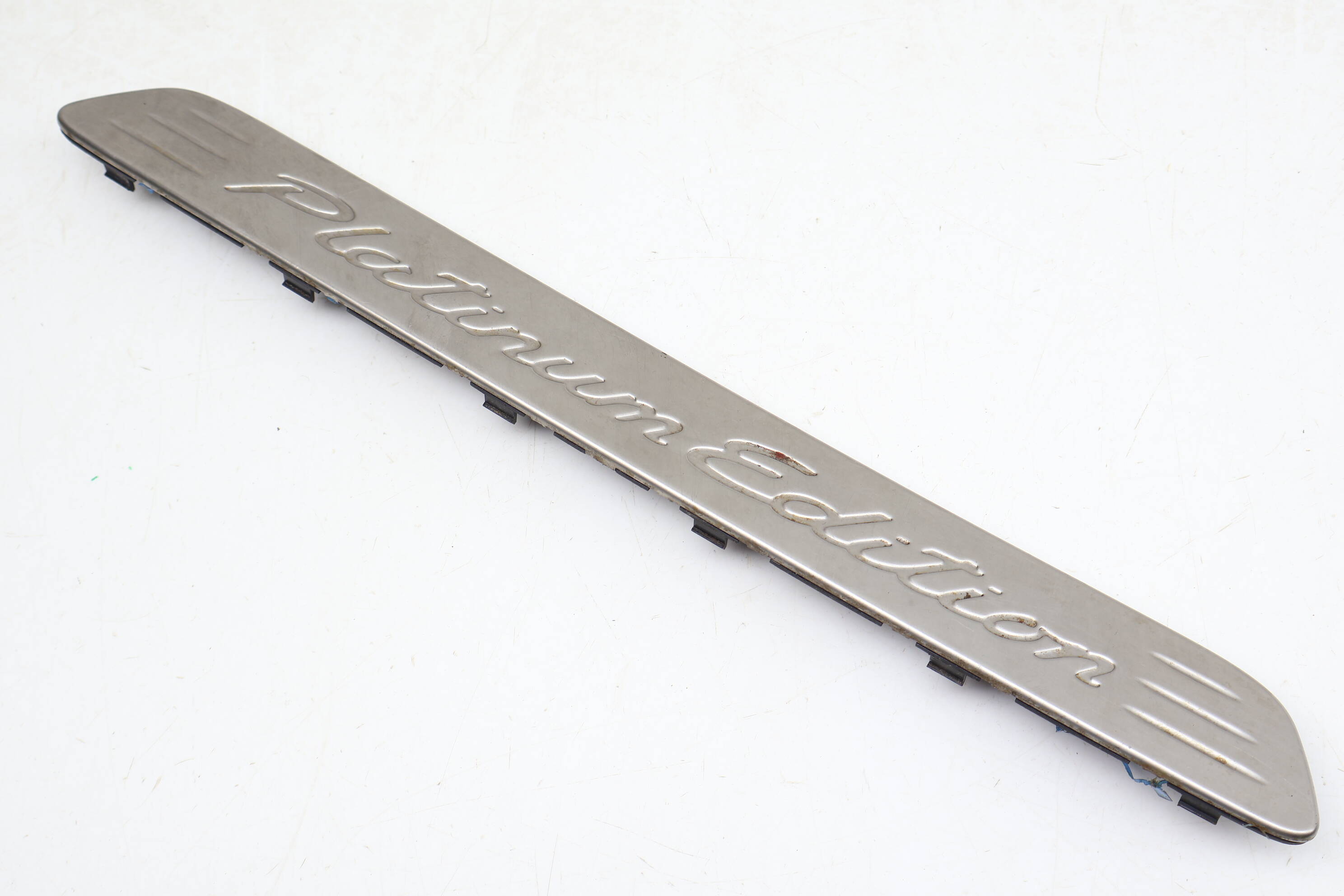 Door Sill / Scuff Panel Plate 7P0853173A 95855579301
