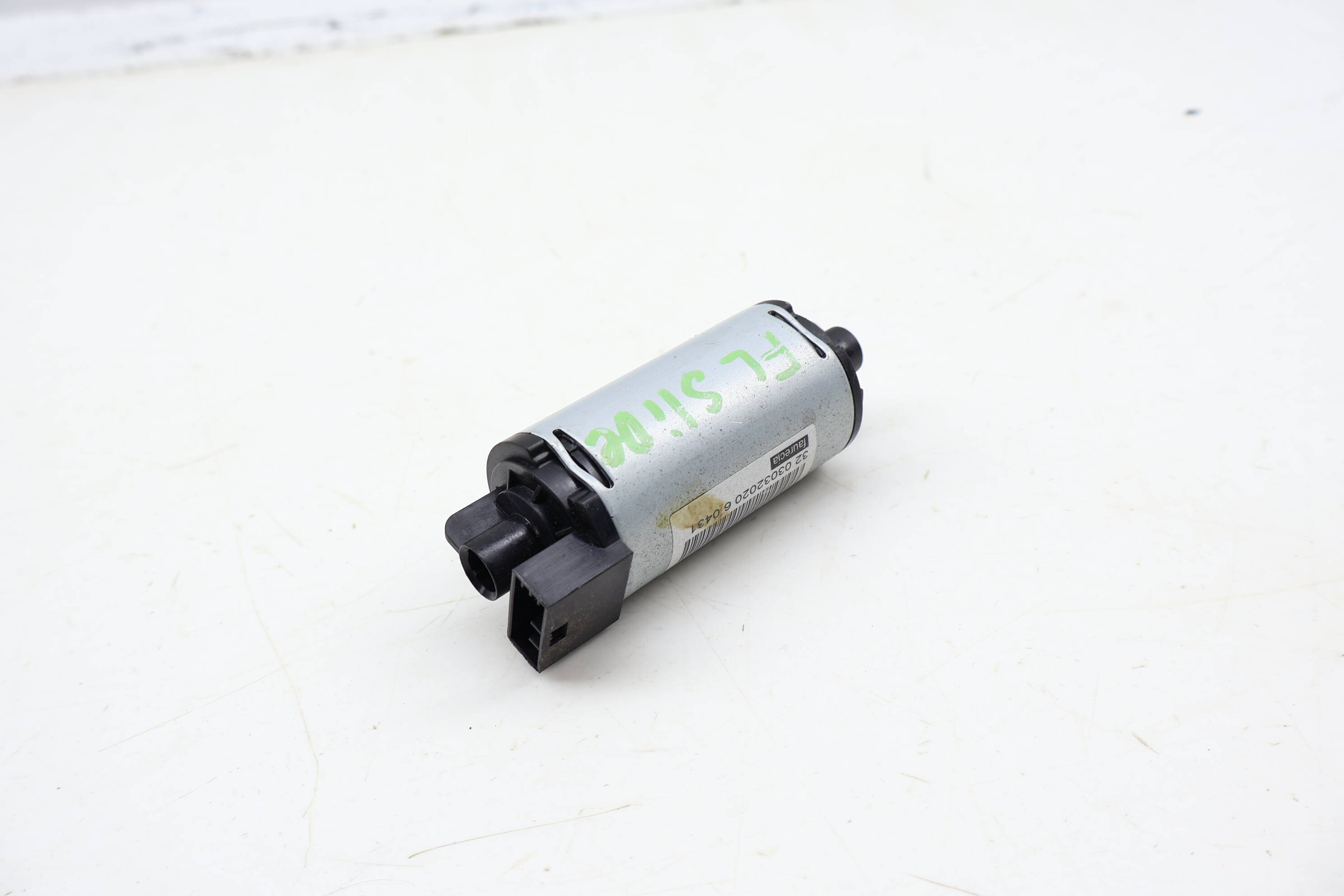 Slide Seat Motor (Longitudinal) 80A881105E