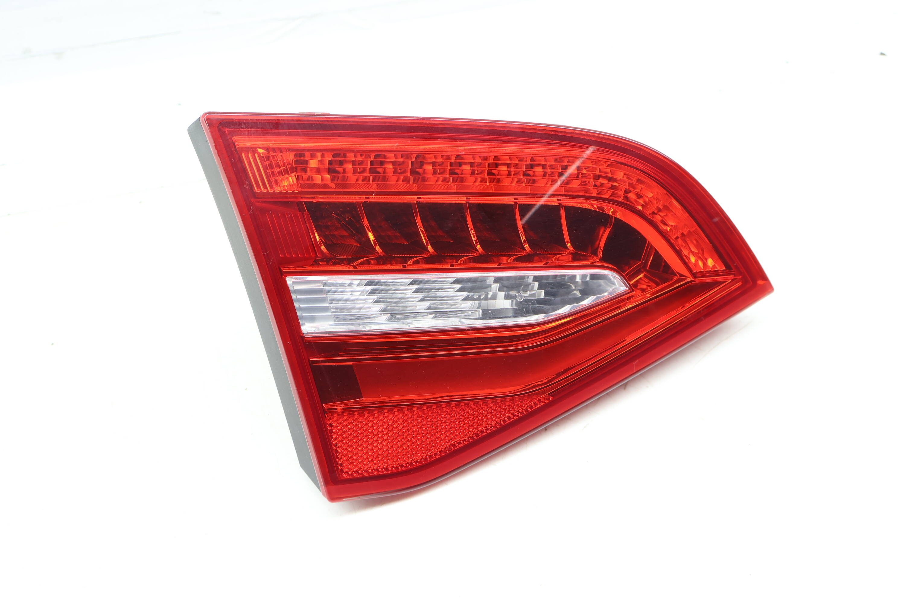 Led Tail Light / Lamp (Inner) 8K9945093F
