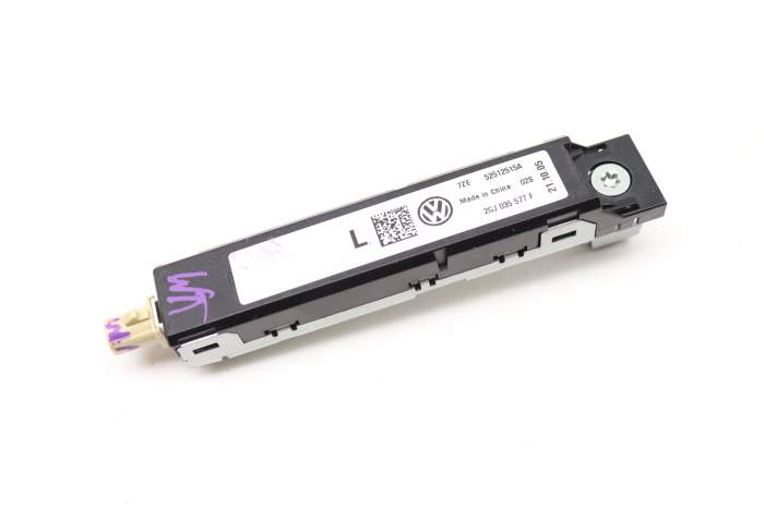 Upper Antenna Booster (Am/Fm) 2GJ035577F main product photo