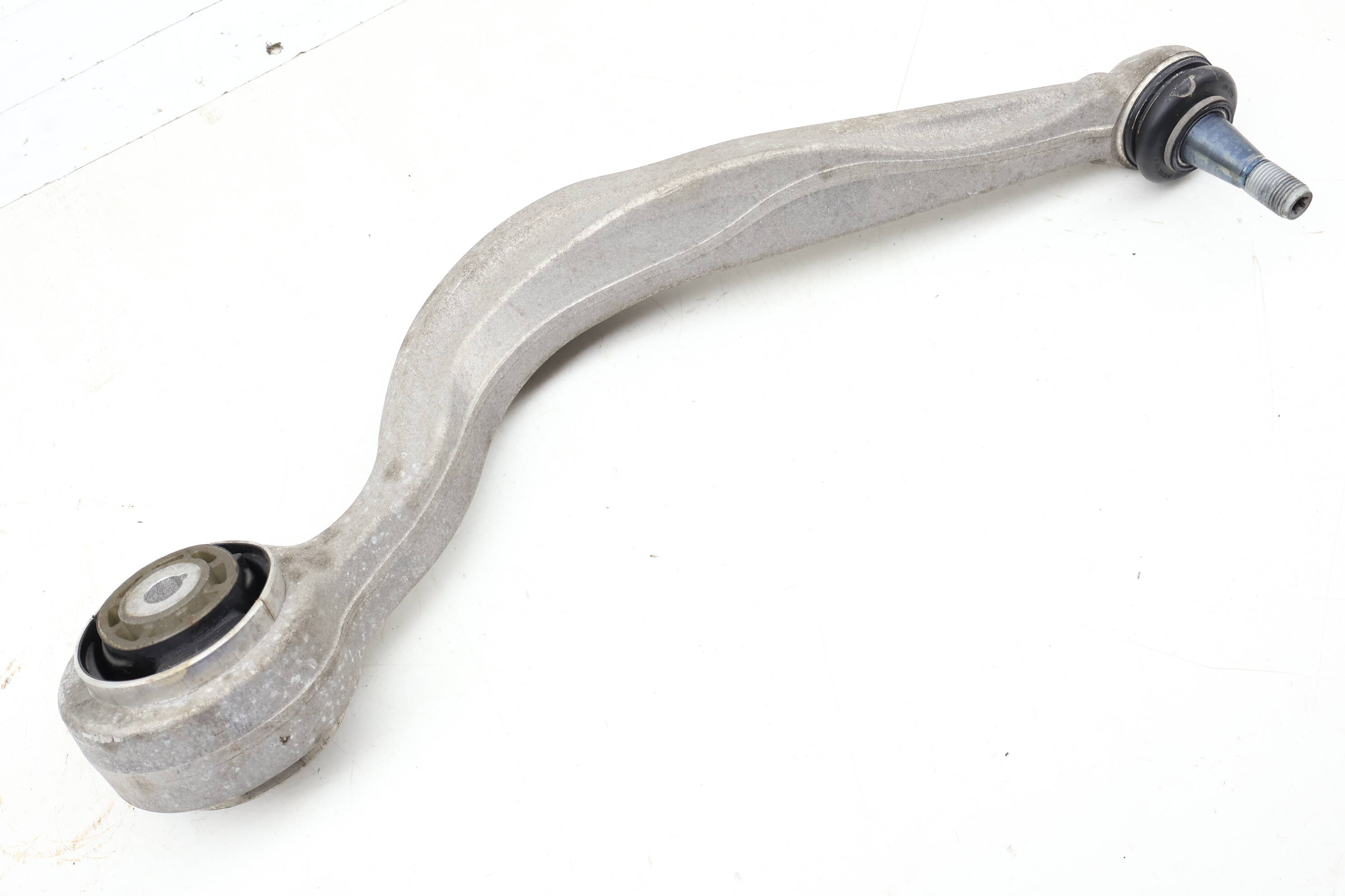 Lower Control Arm (Forward) 2053301805