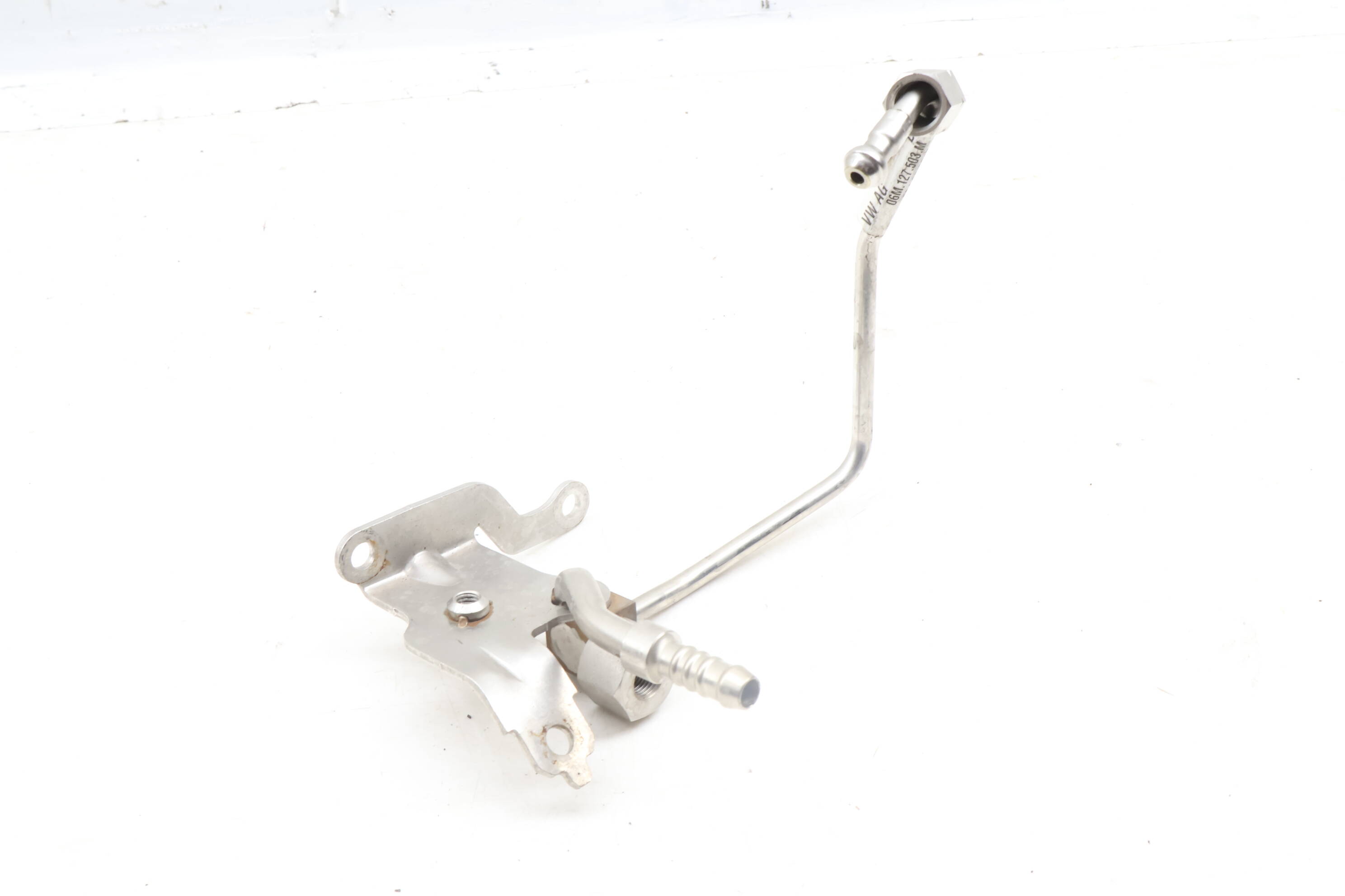 Fuel Line / Pipe 06M127503M