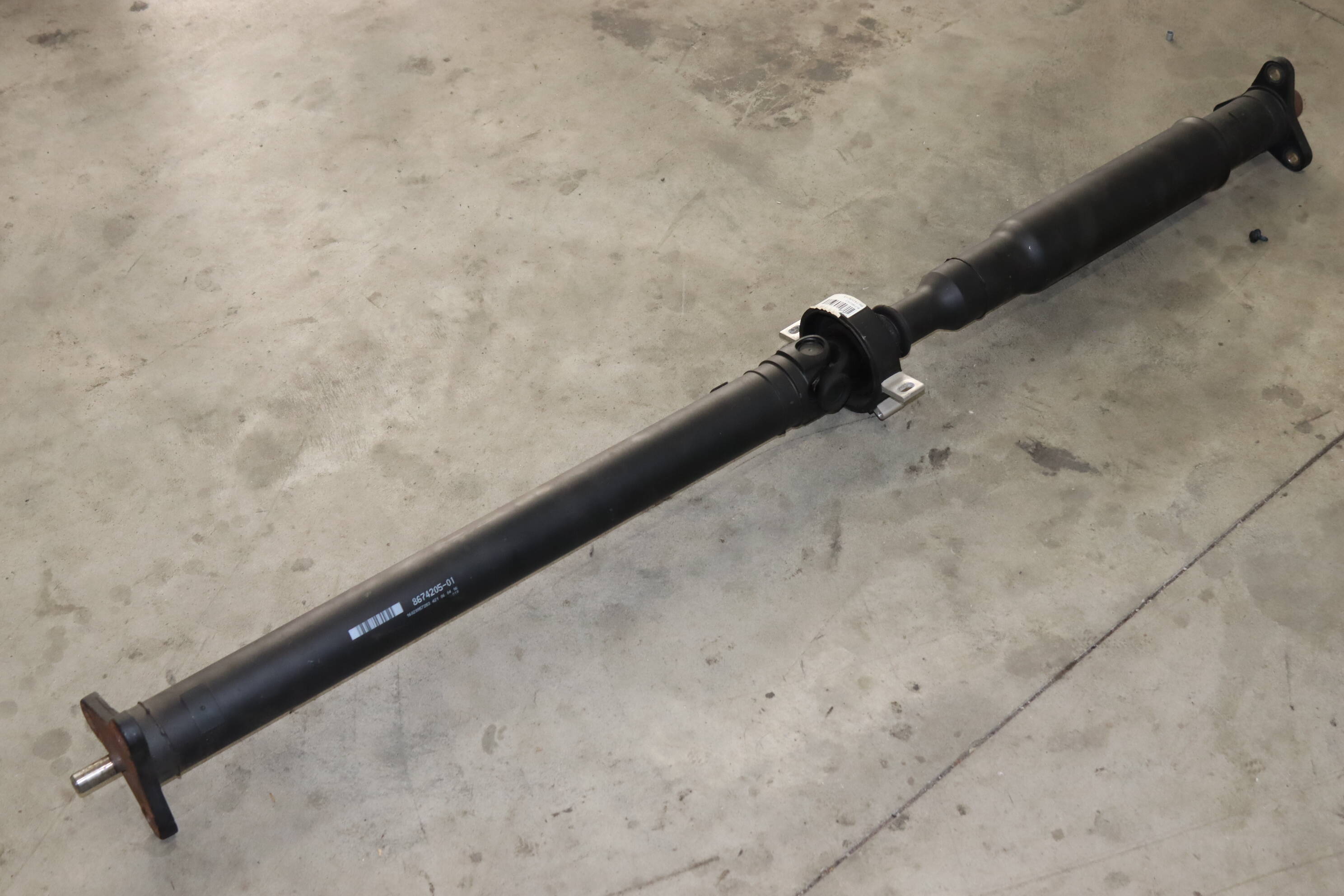 専用掲載26185 BMW Rear Driveshaft / Propeller Shaft 26108674205