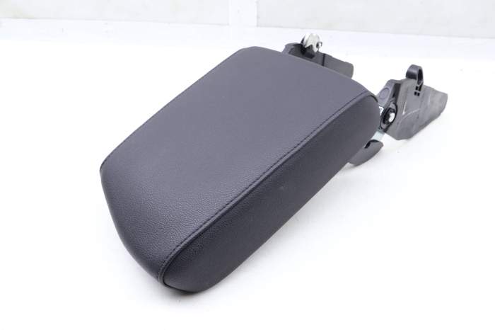 Center Console Armrest / Arm Rest 5NN864207C main product photo